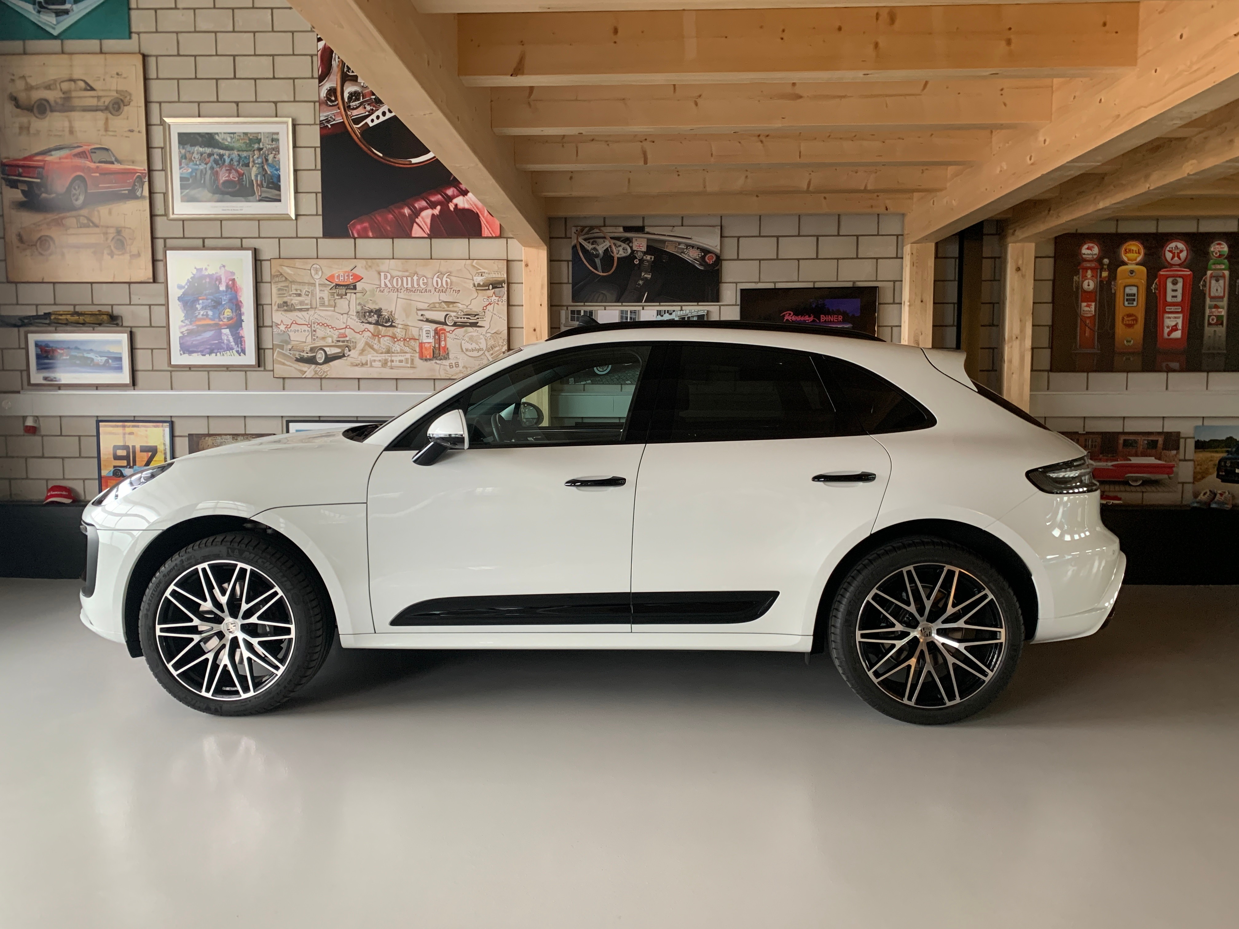 PORSCHE Macan CH 4x4 *reserviert* mit top Ausstattung Automat-PDK