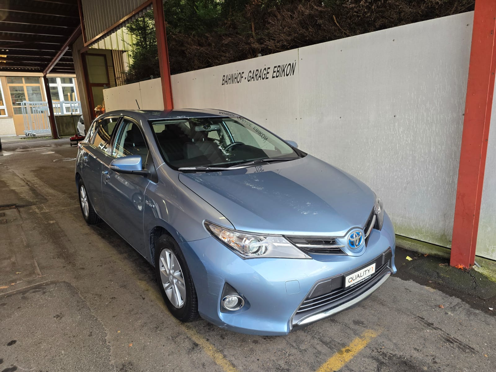 TOYOTA Auris 1.8 16V HSD Linea Luna