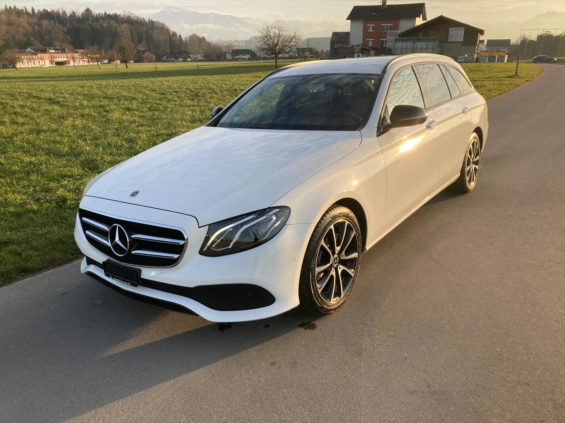 MERCEDES-BENZ E 220 d Exclusive 4Matic 9G-Tronic