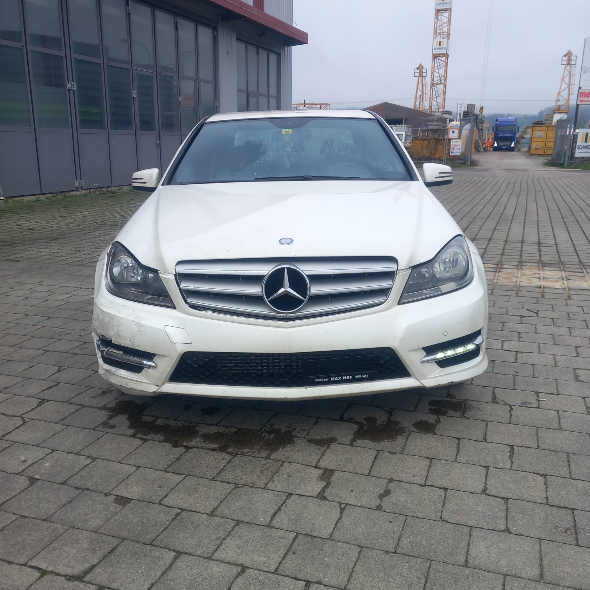 MERCEDES-BENZ C 180 CGI BlueEfficiency Avantgarde