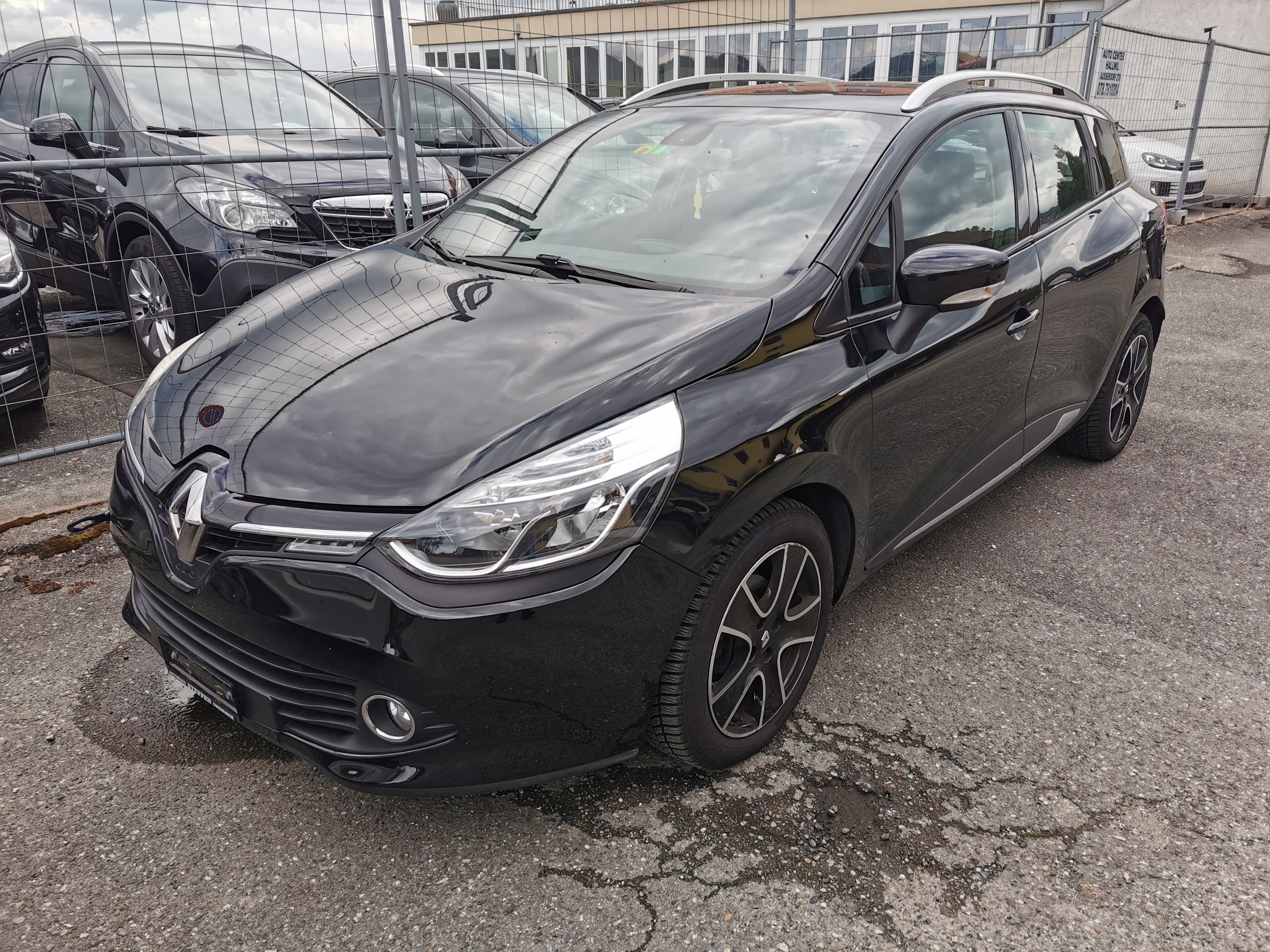 RENAULT Clio Grandtour 1.2 16V T Dynamique EDC