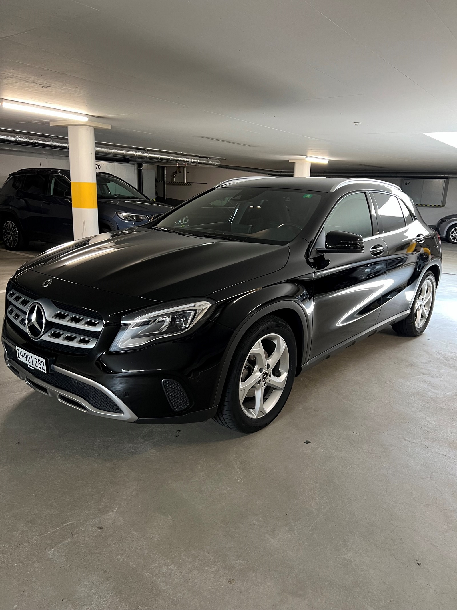 MERCEDES-BENZ GLA 200 d Swiss Star Edition Urban 4Matic 7G-DCT