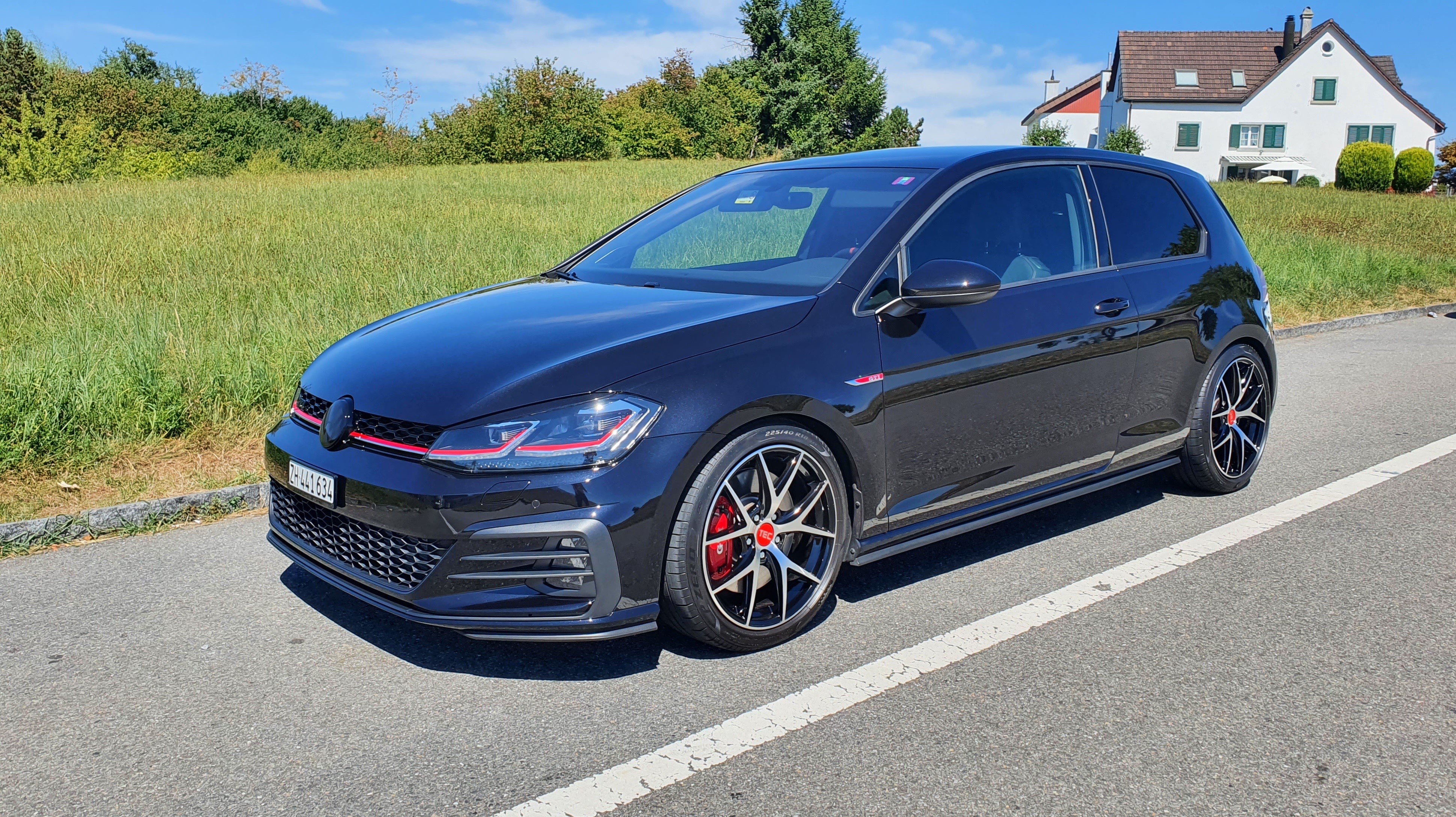 VW Golf 2.0 TSI GTI Performance