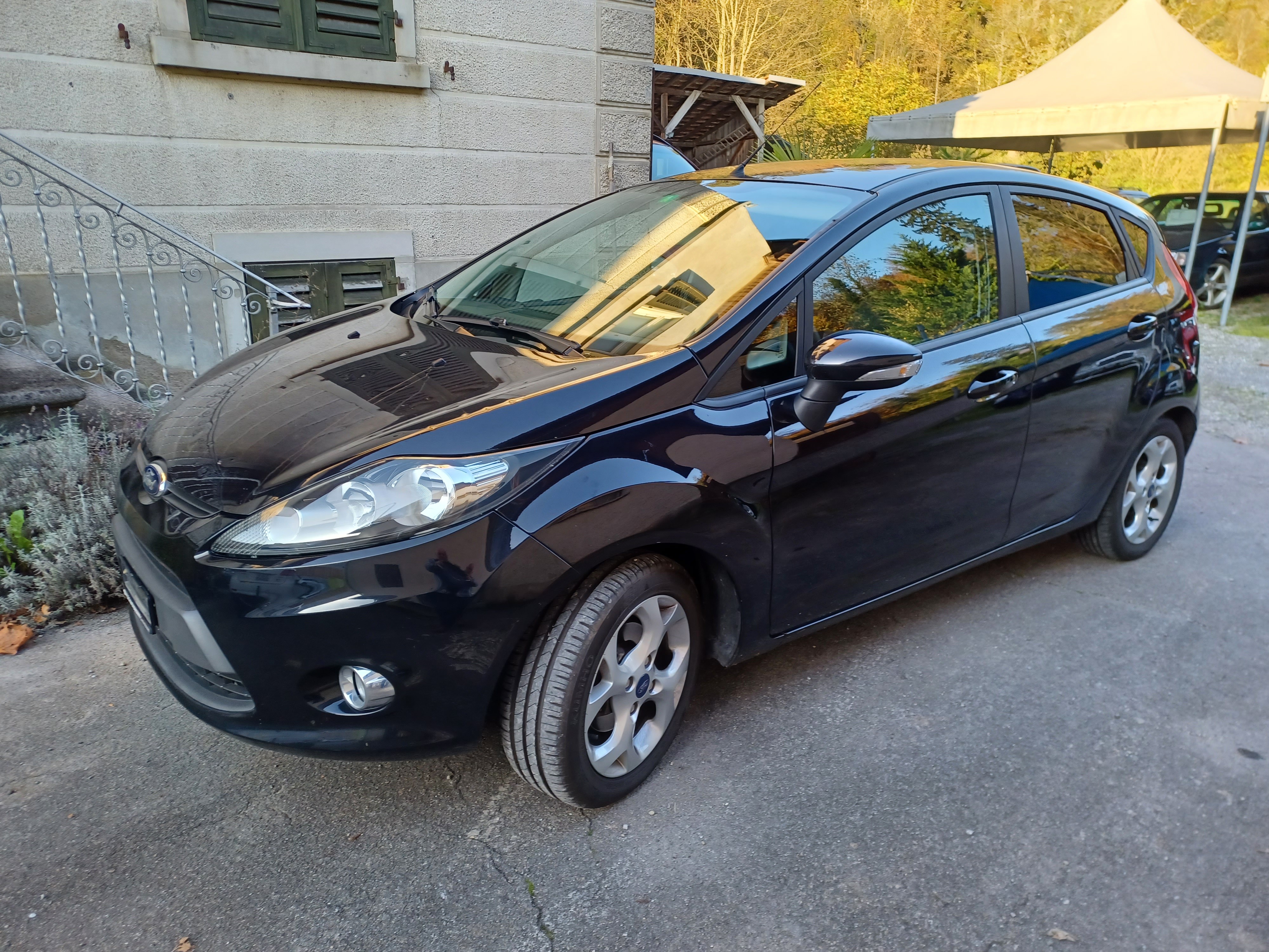 FORD Fiesta 1.4 16V Trend+ Automatic