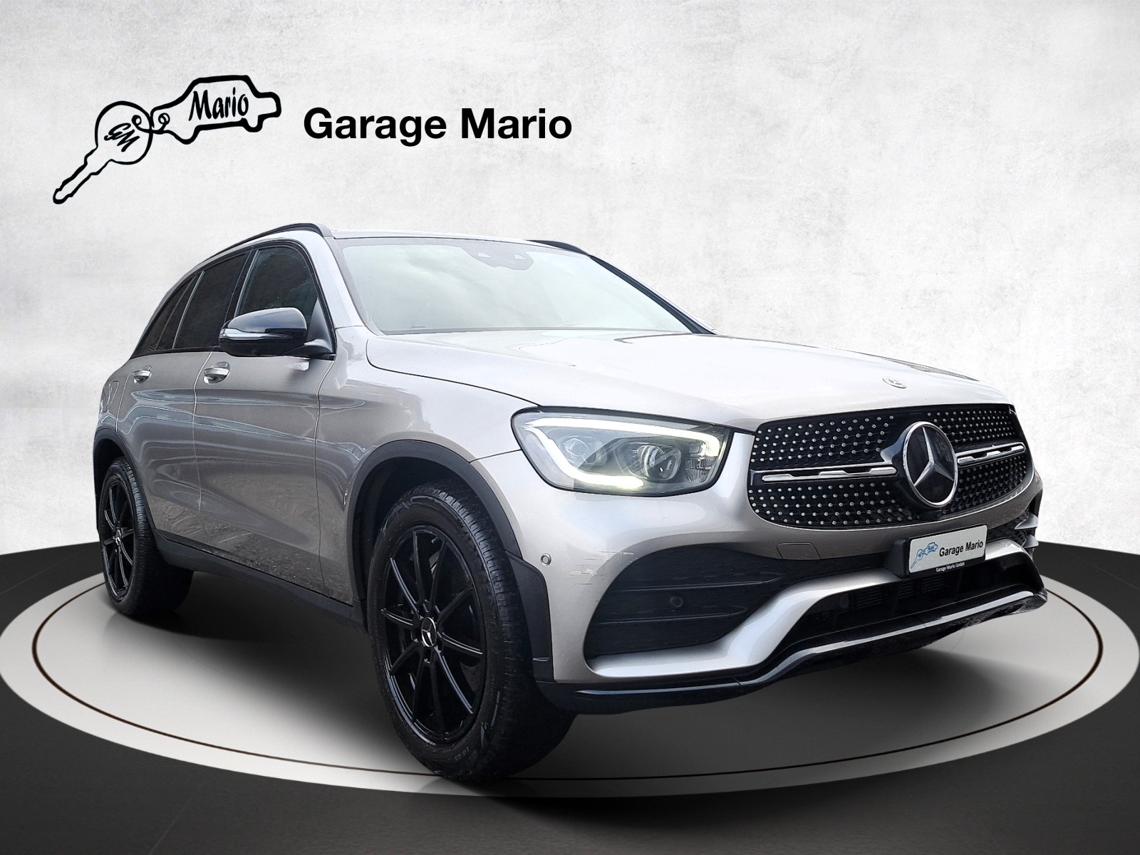 MERCEDES-BENZ GLC 300 AMG Line 4Matic 9G-Tronic