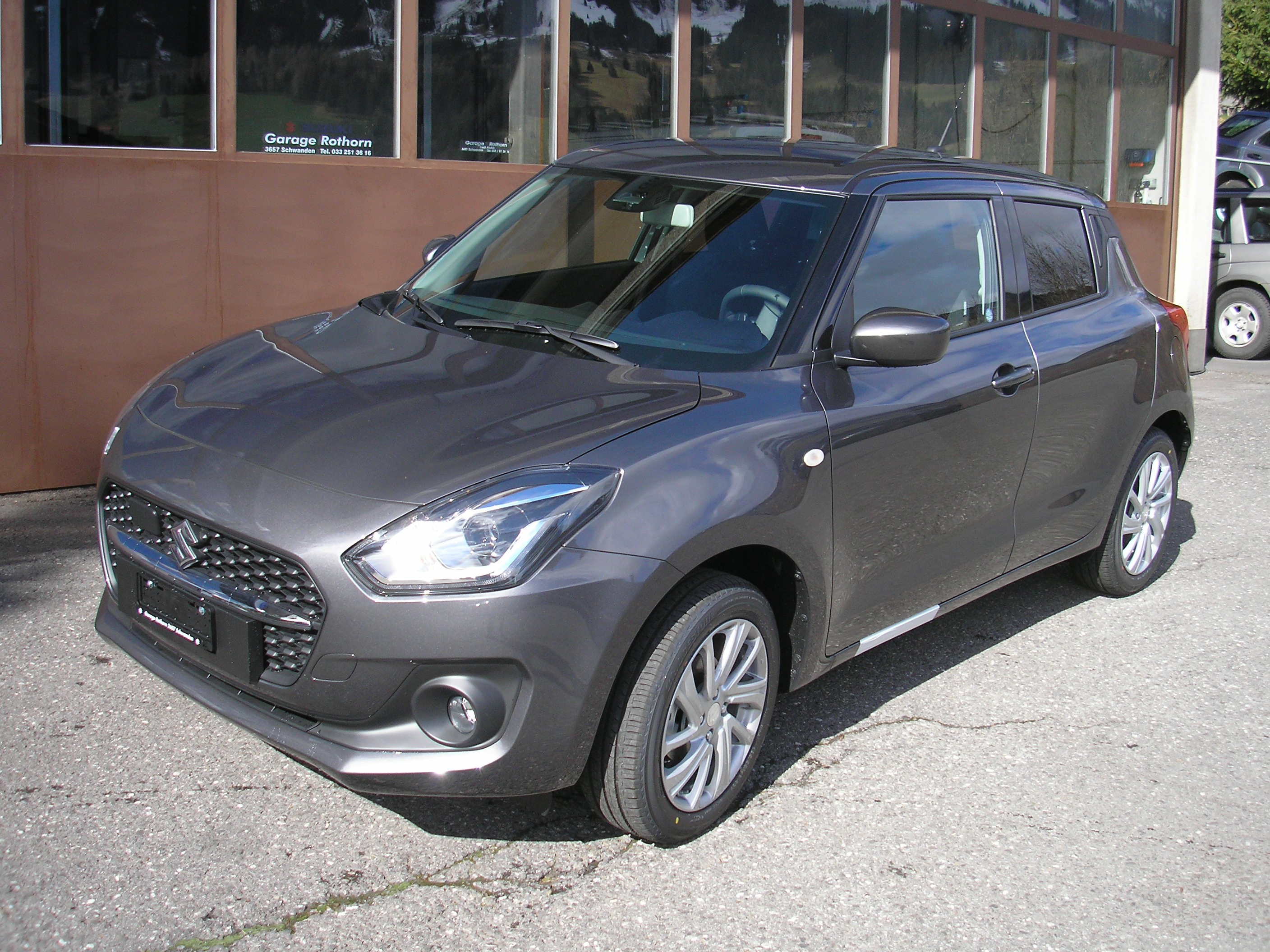 SUZUKI Swift 1.2 Compact + 4x4 Hybrid