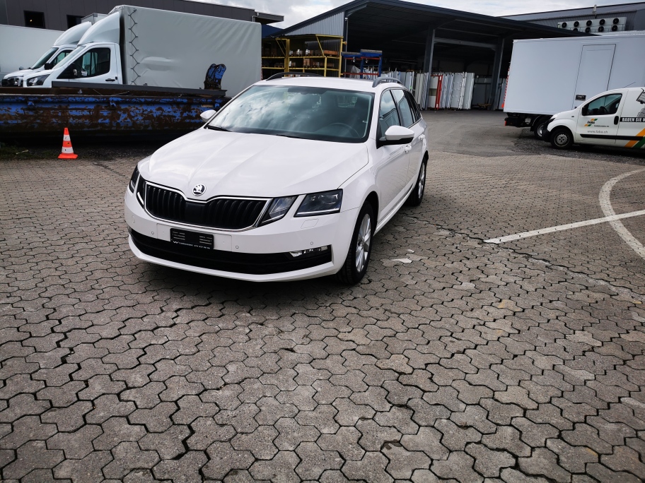 SKODA Octavia Combi 2.0 TDI Ambition 4x4 DSG