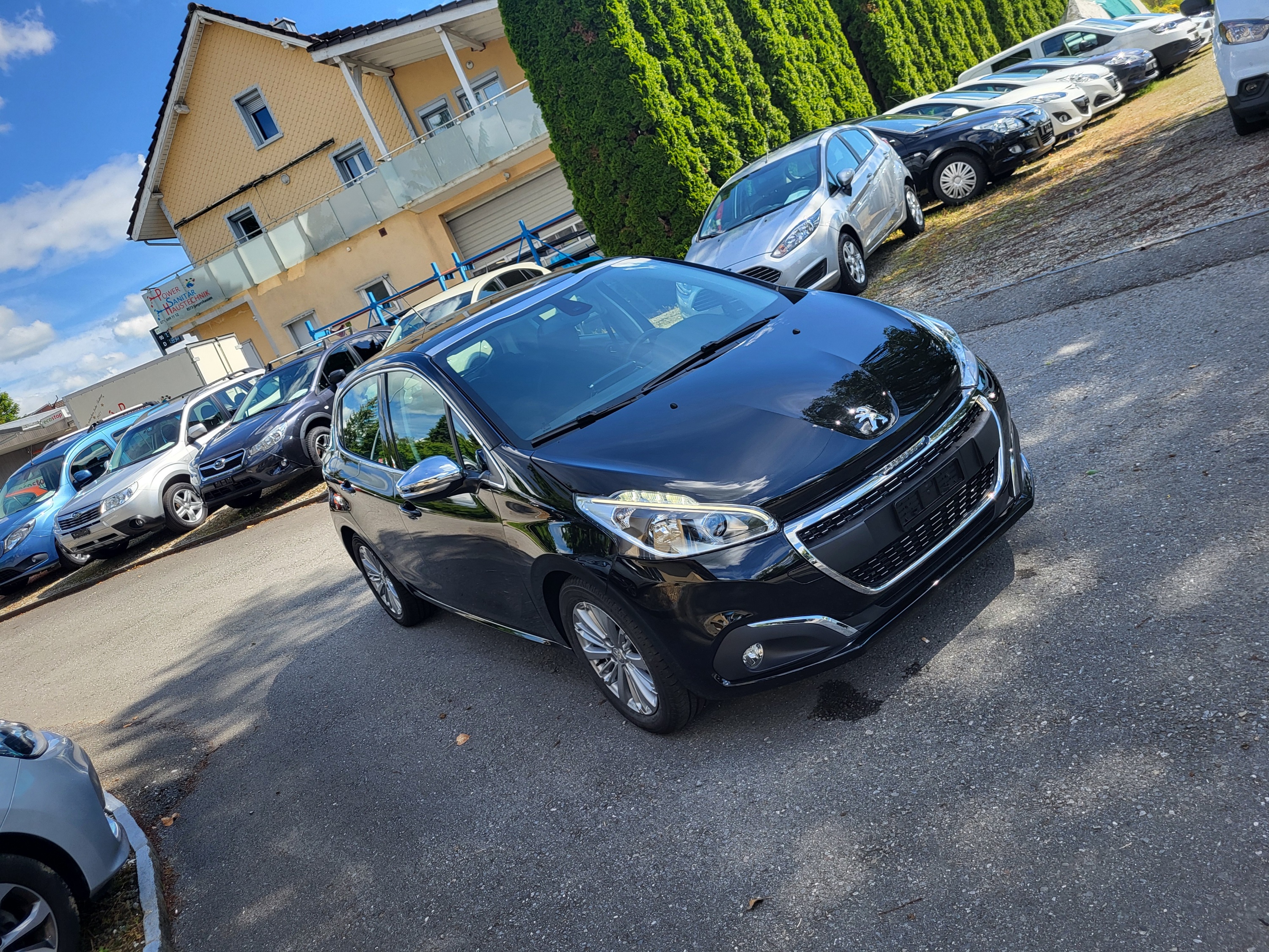 PEUGEOT 208 1.2 PureTech Allure EAT6