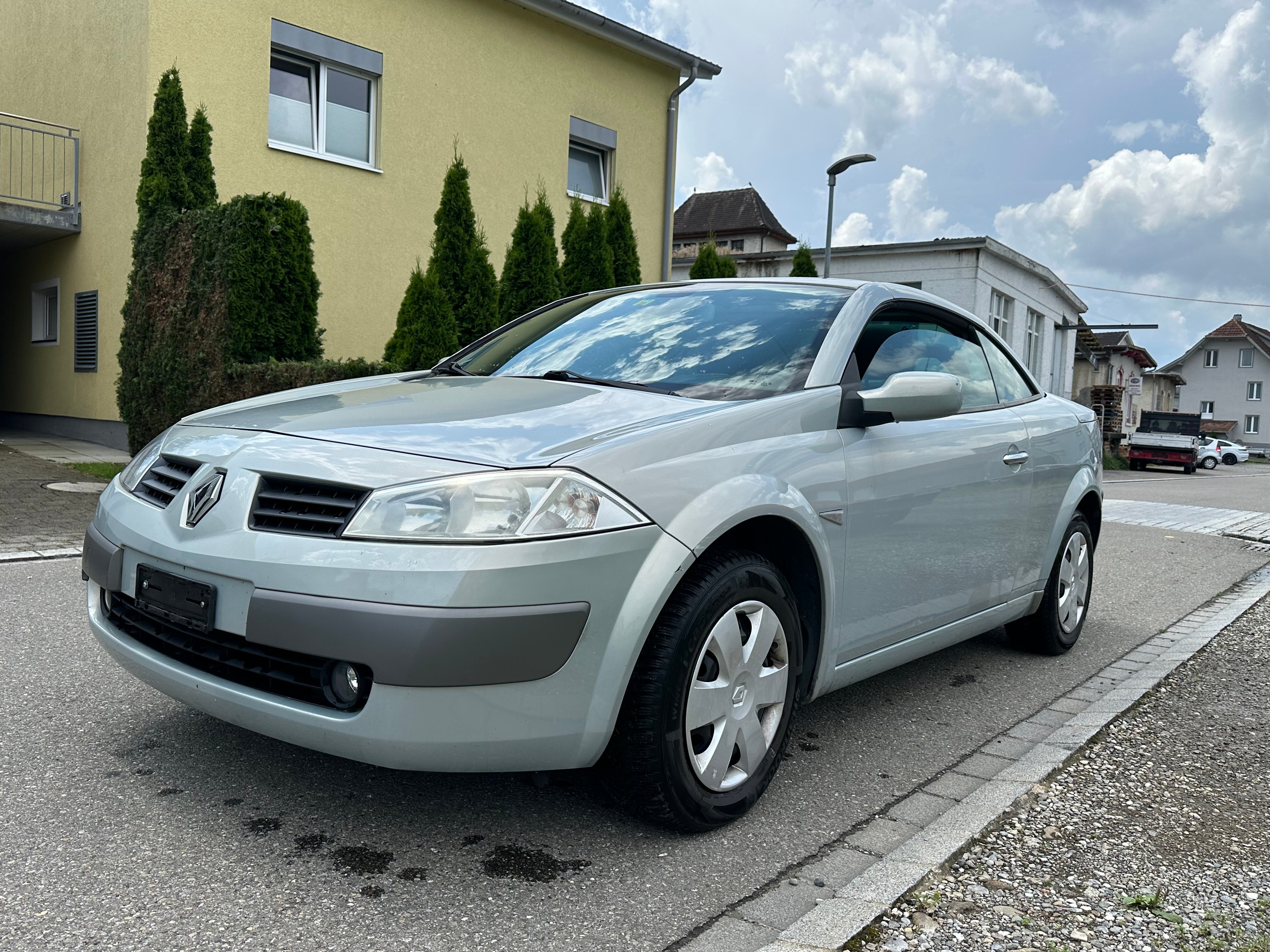 RENAULT Mégane C-C 1.6 16V Dynamique Confort