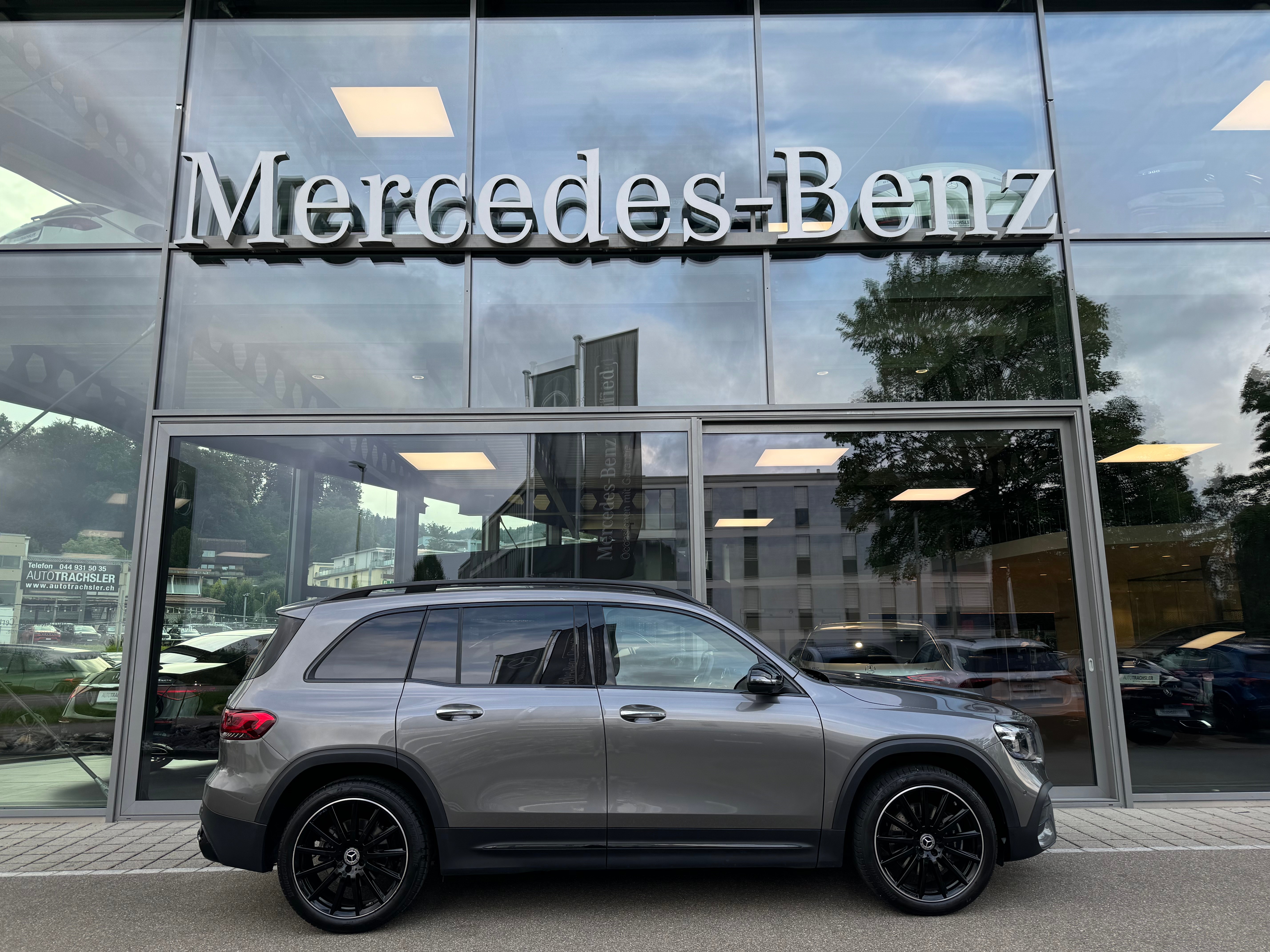 MERCEDES-BENZ GLB 250 4MATIC AMG Line