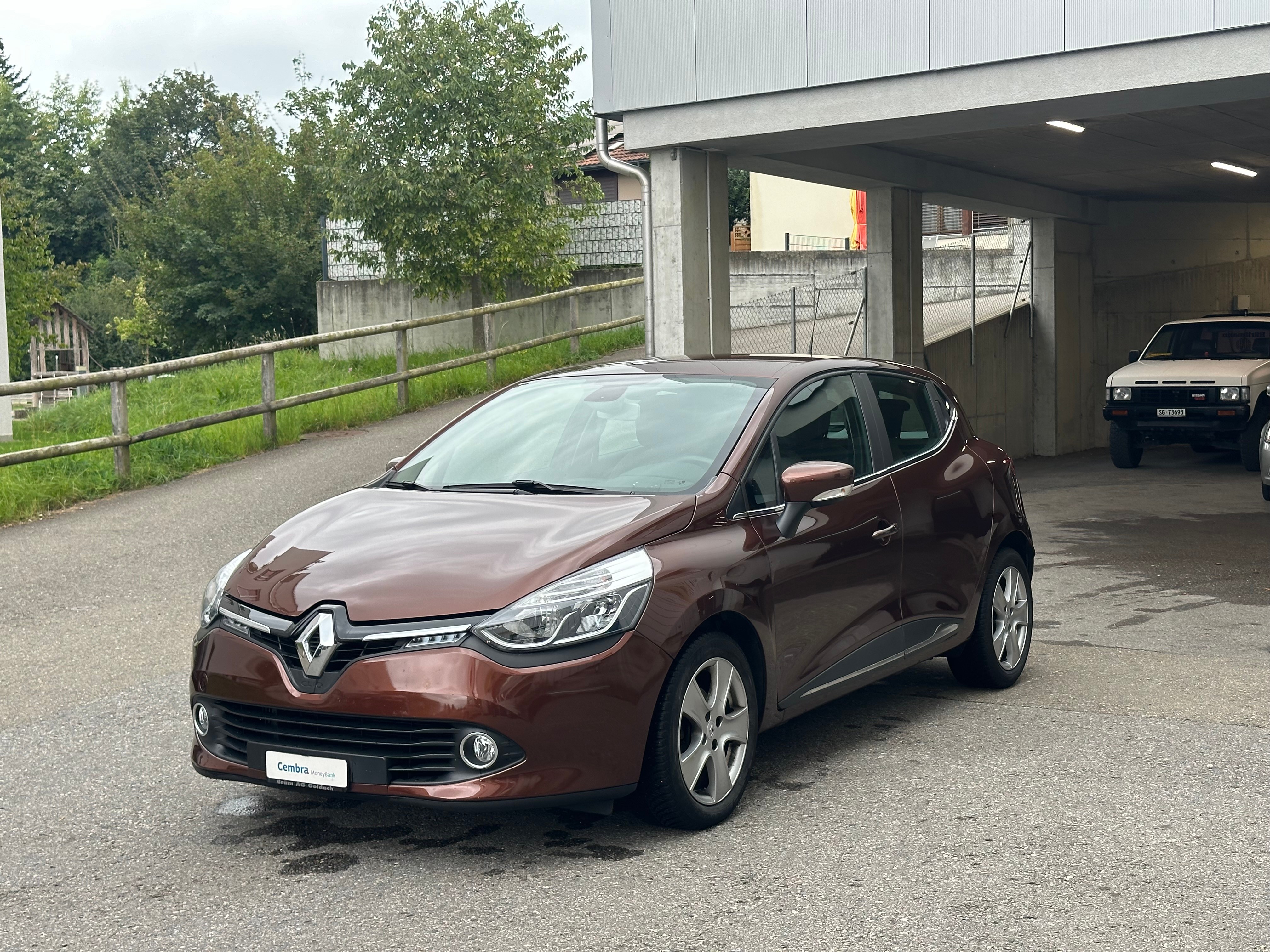 RENAULT Clio 1.2 16V T Limited EDC