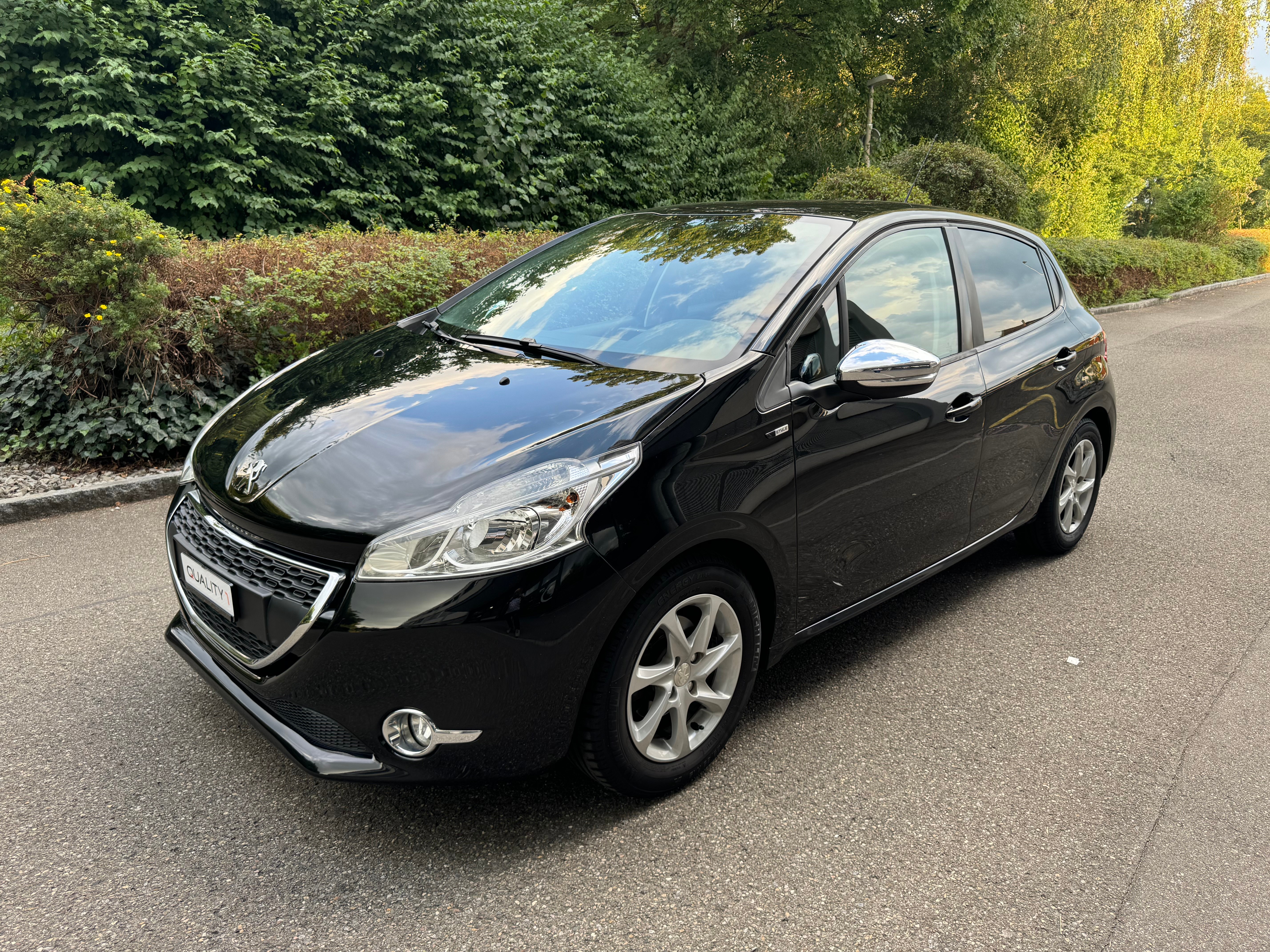 PEUGEOT 208 1.2 VTI Style