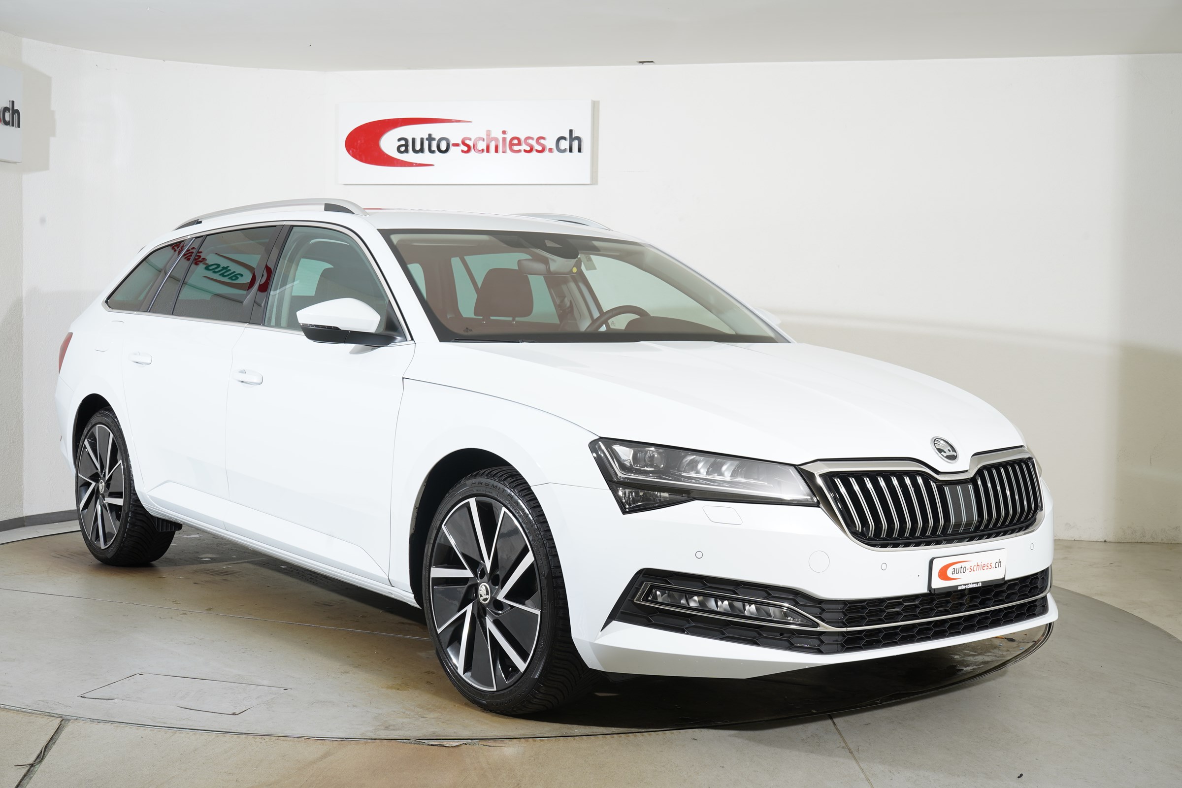 SKODA SUPERB Combi 2.0 TDi Style DSG