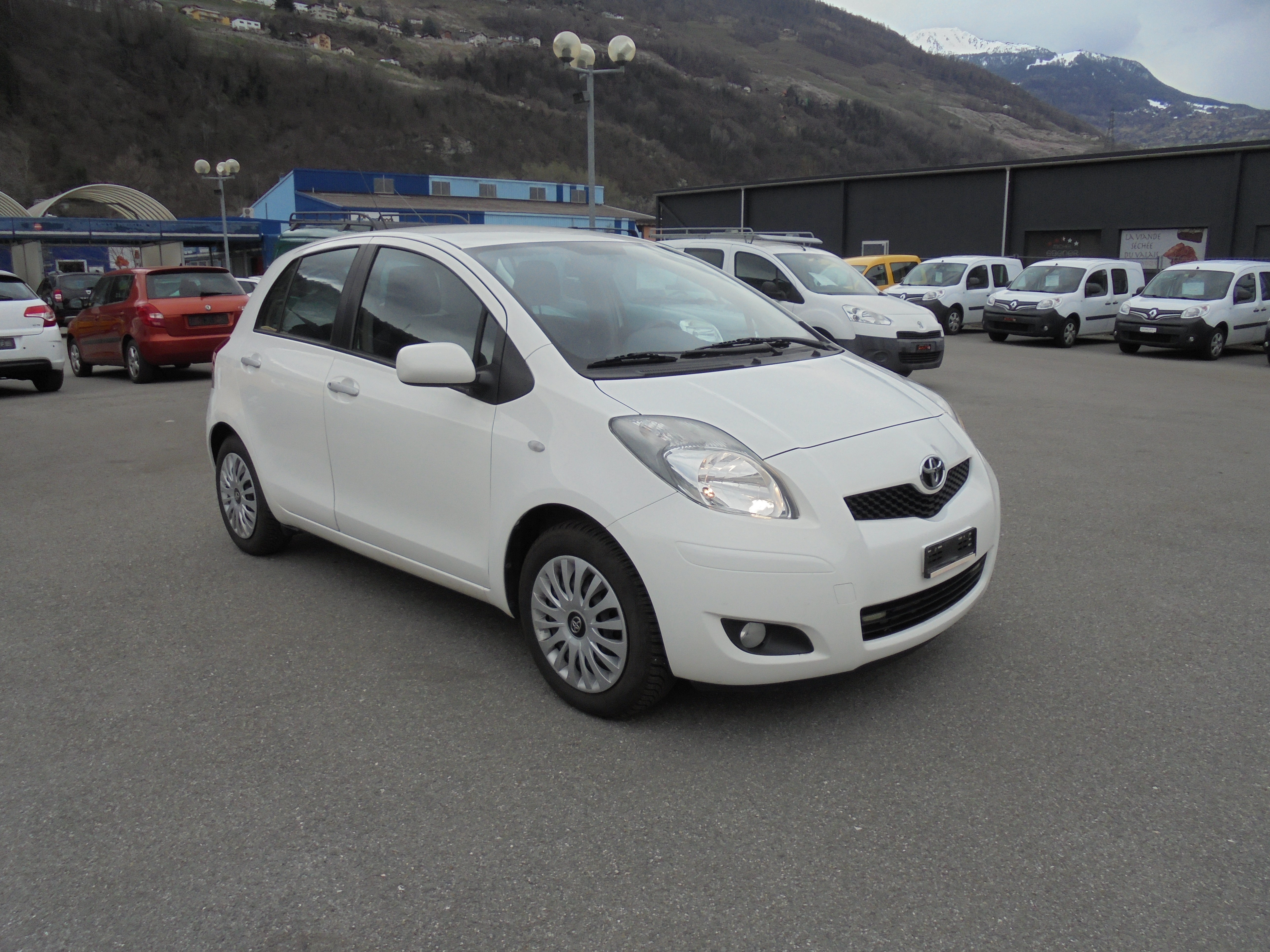 TOYOTA Yaris 1.33 Linea Luna