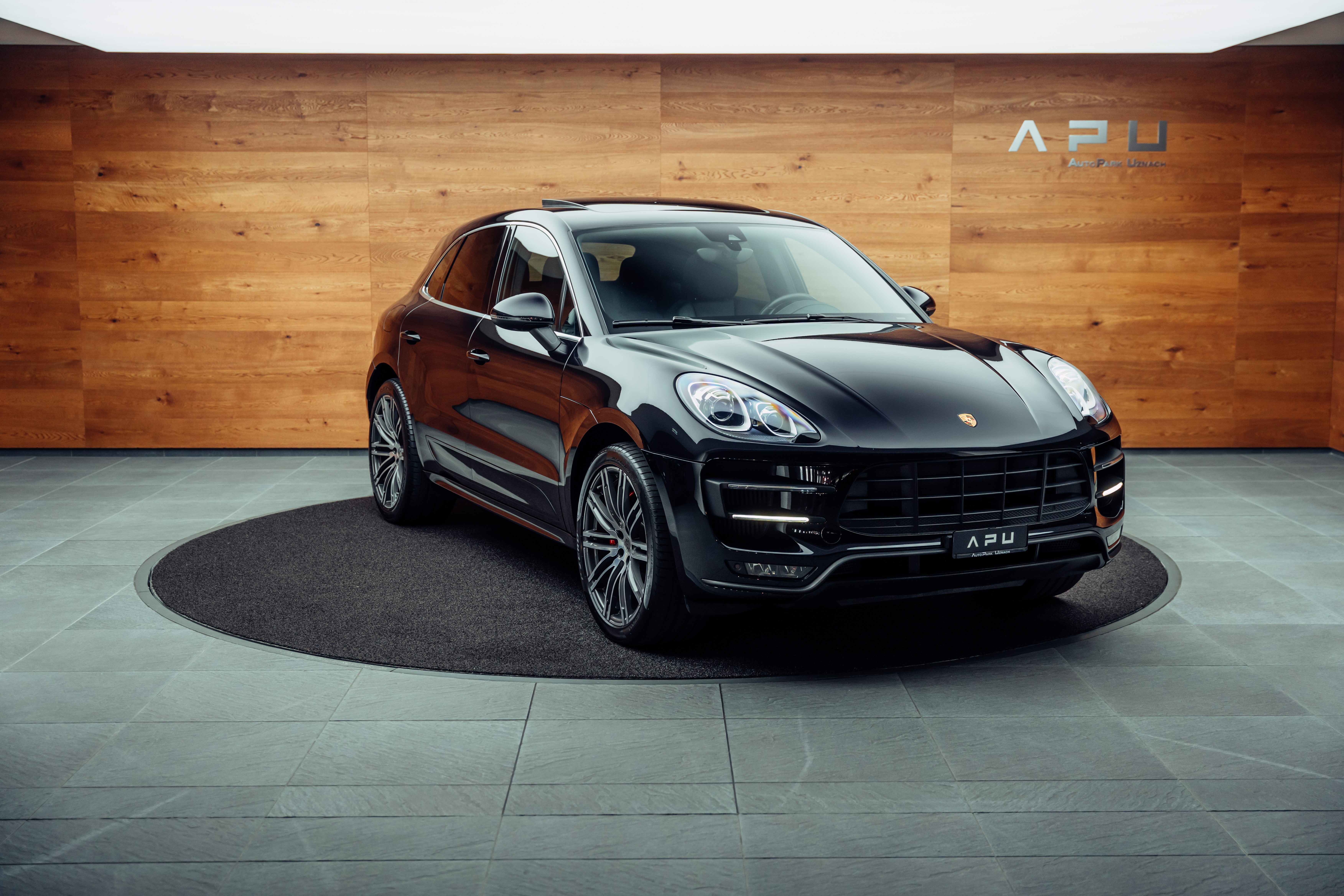 PORSCHE Macan Turbo PDK