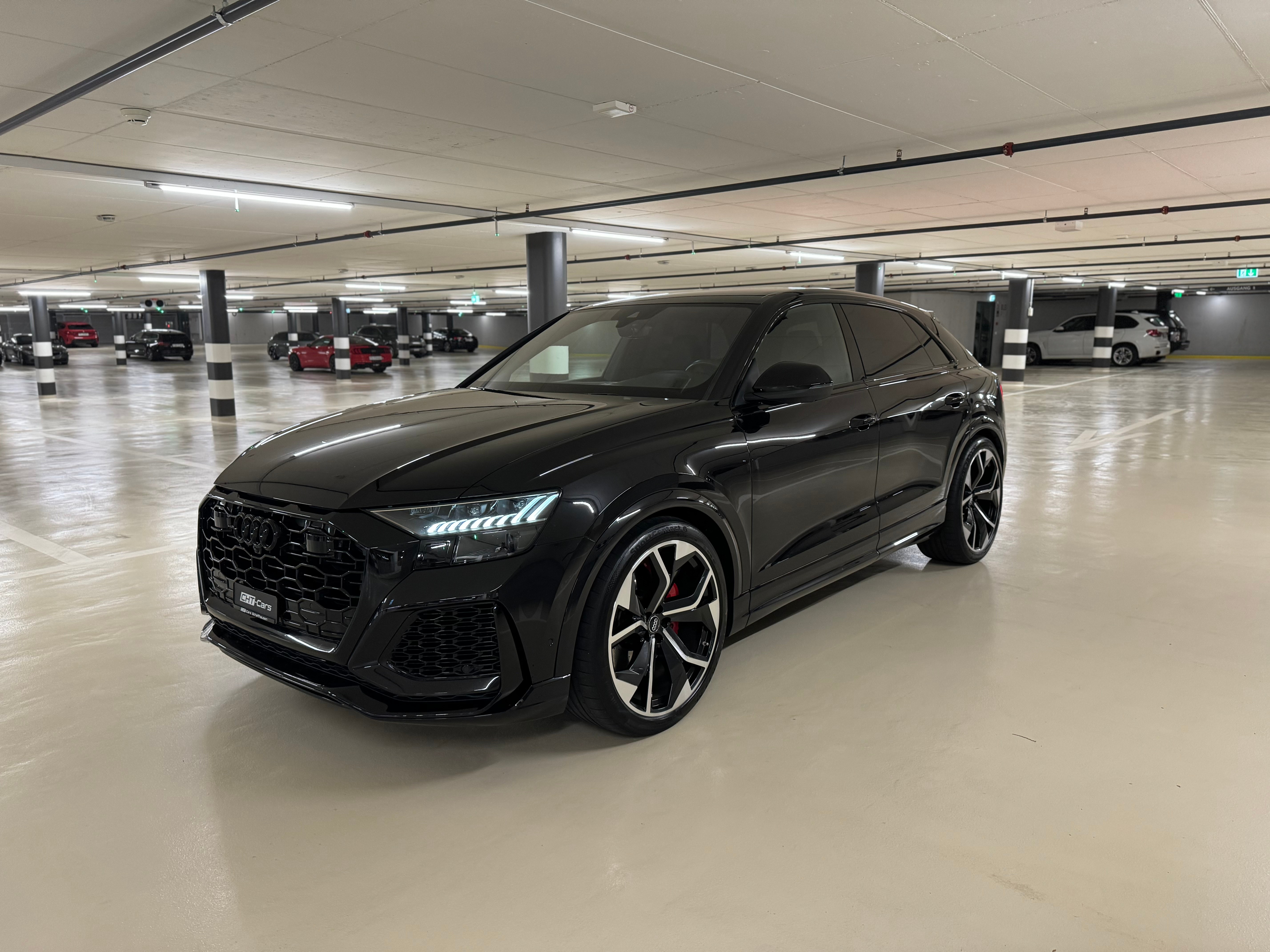 AUDI RSQ8 quattro tiptronic