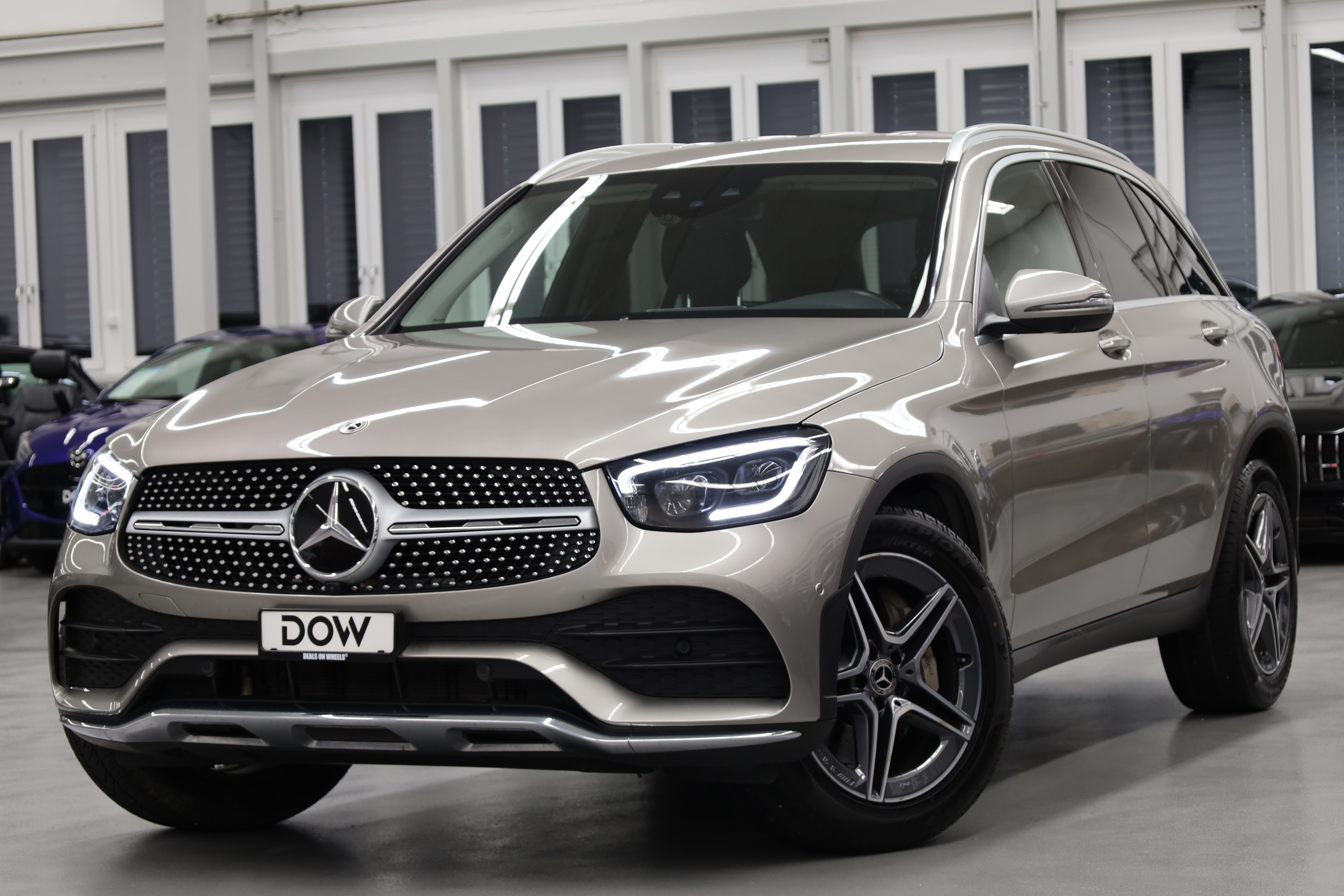 MERCEDES-BENZ GLC 300 AMG Line 4Matic 9G-Tronic