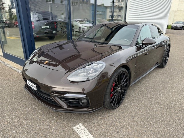 PORSCHE Panamera Turbo PDK