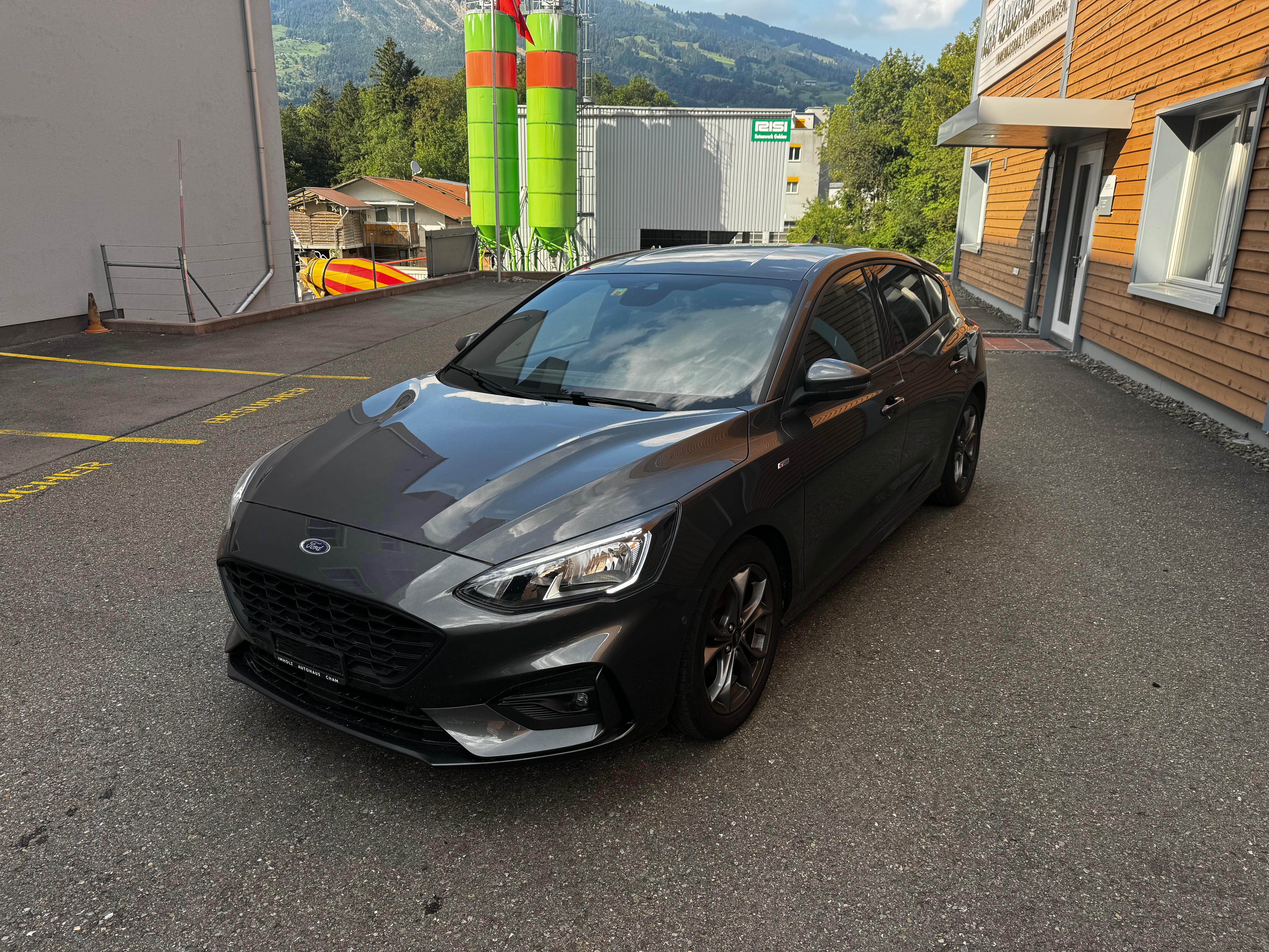 FORD Focus 1.0 SCTi Business ST Line