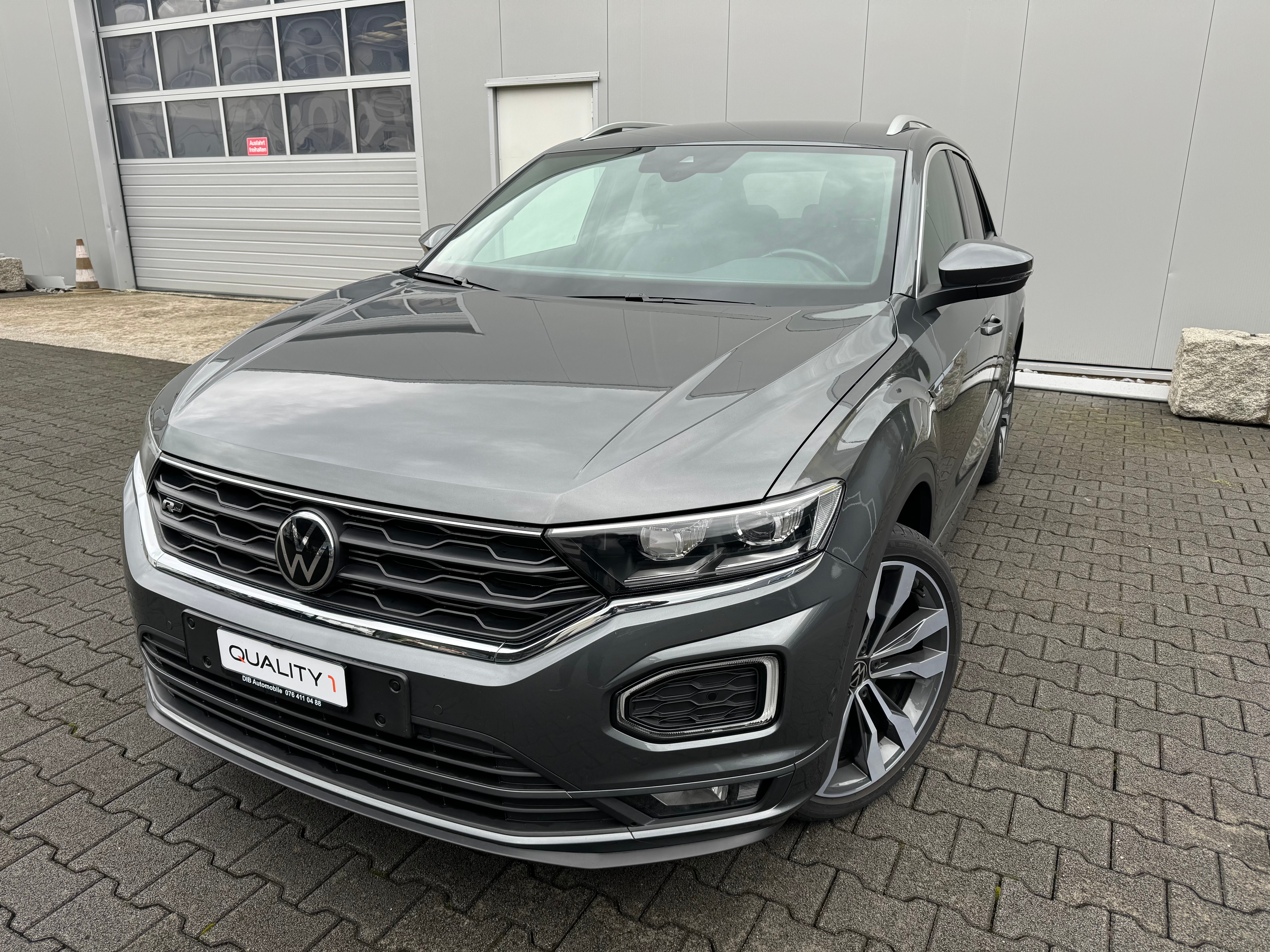 VW T-Roc 2.0 TSI Sport Selection DSG 4Motion*2 X R-LINE*TOP ZUSTAND*TOP AUSSTATTUNG*NUR 32000 KM*AHK*