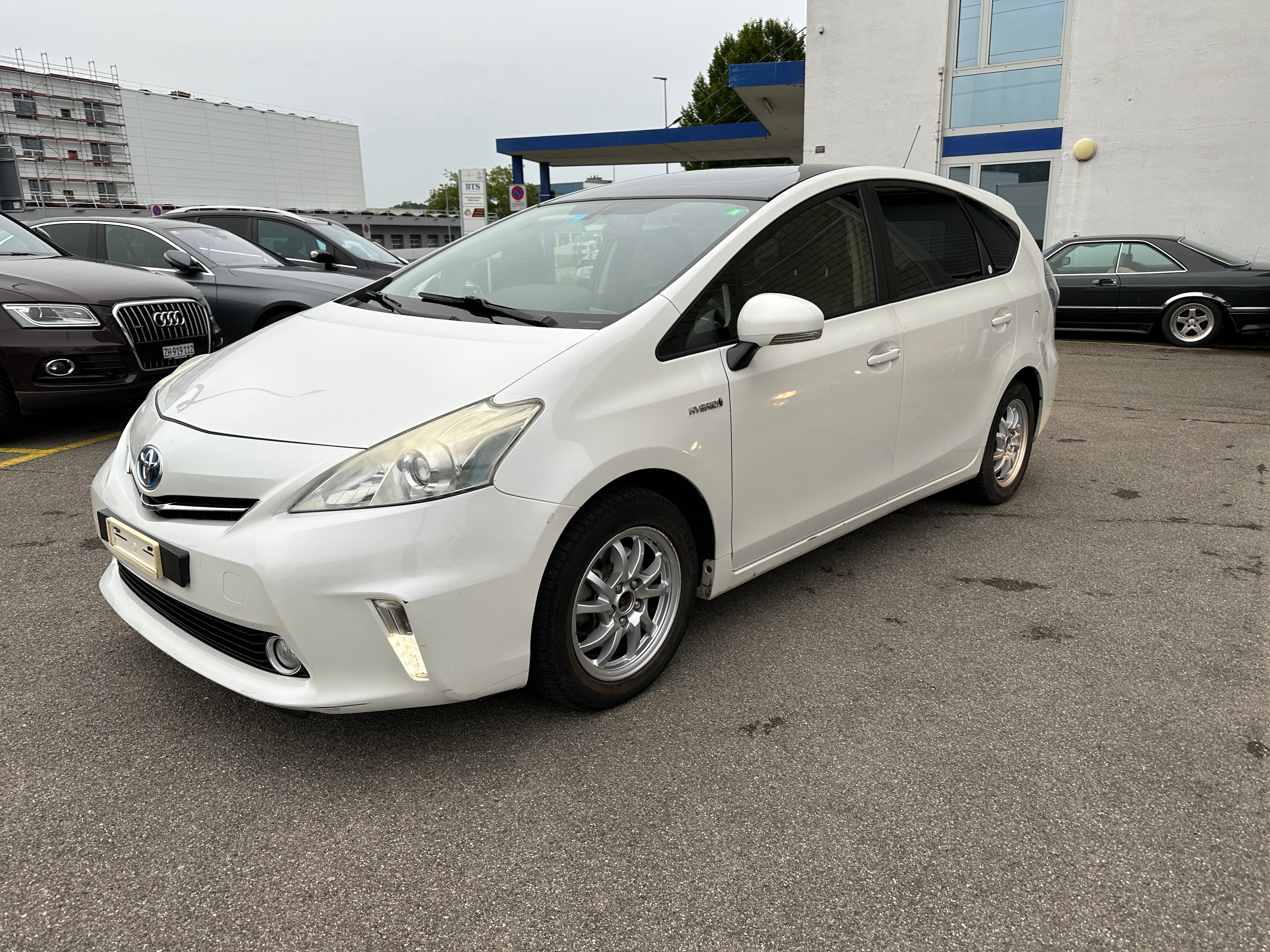 TOYOTA Prius+ 1.8 VVT-i HSD Luna