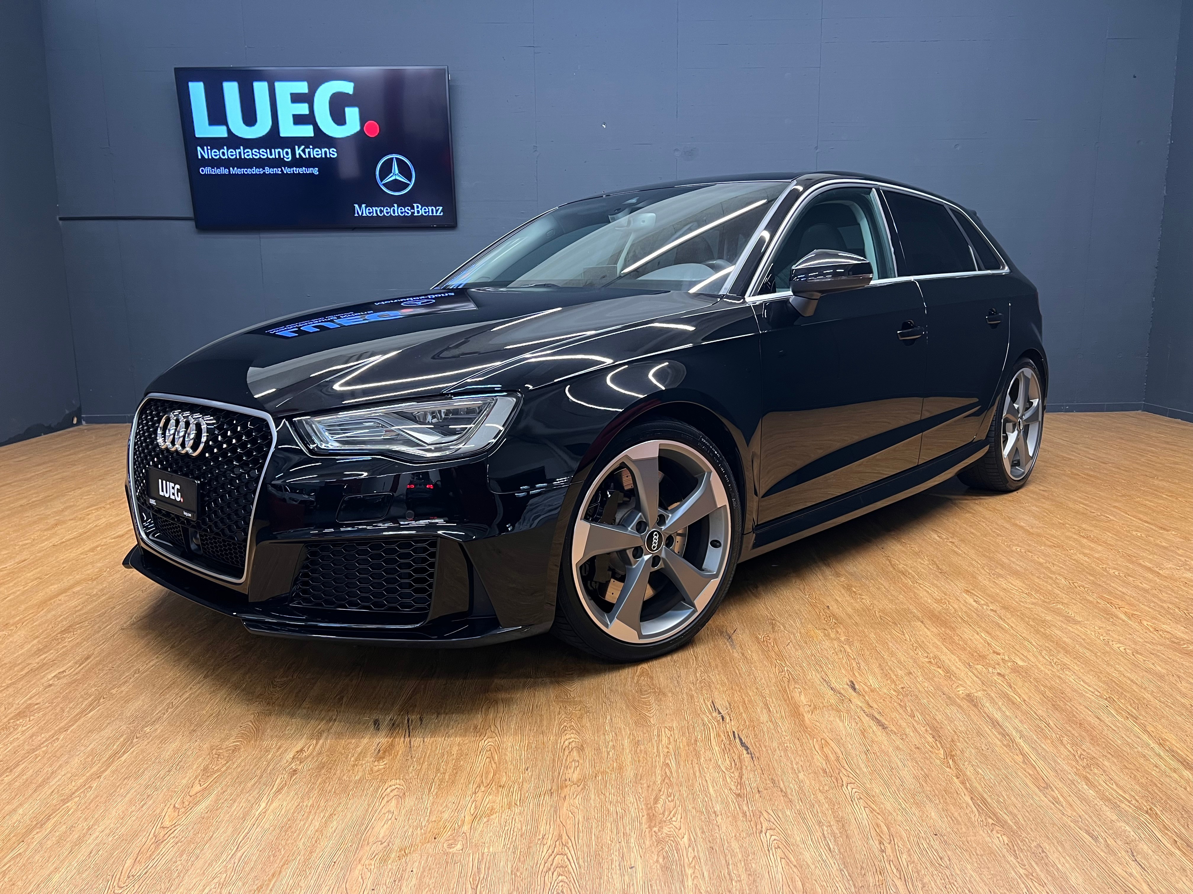 AUDI RS3 2.5 TSI quattro S-tronic