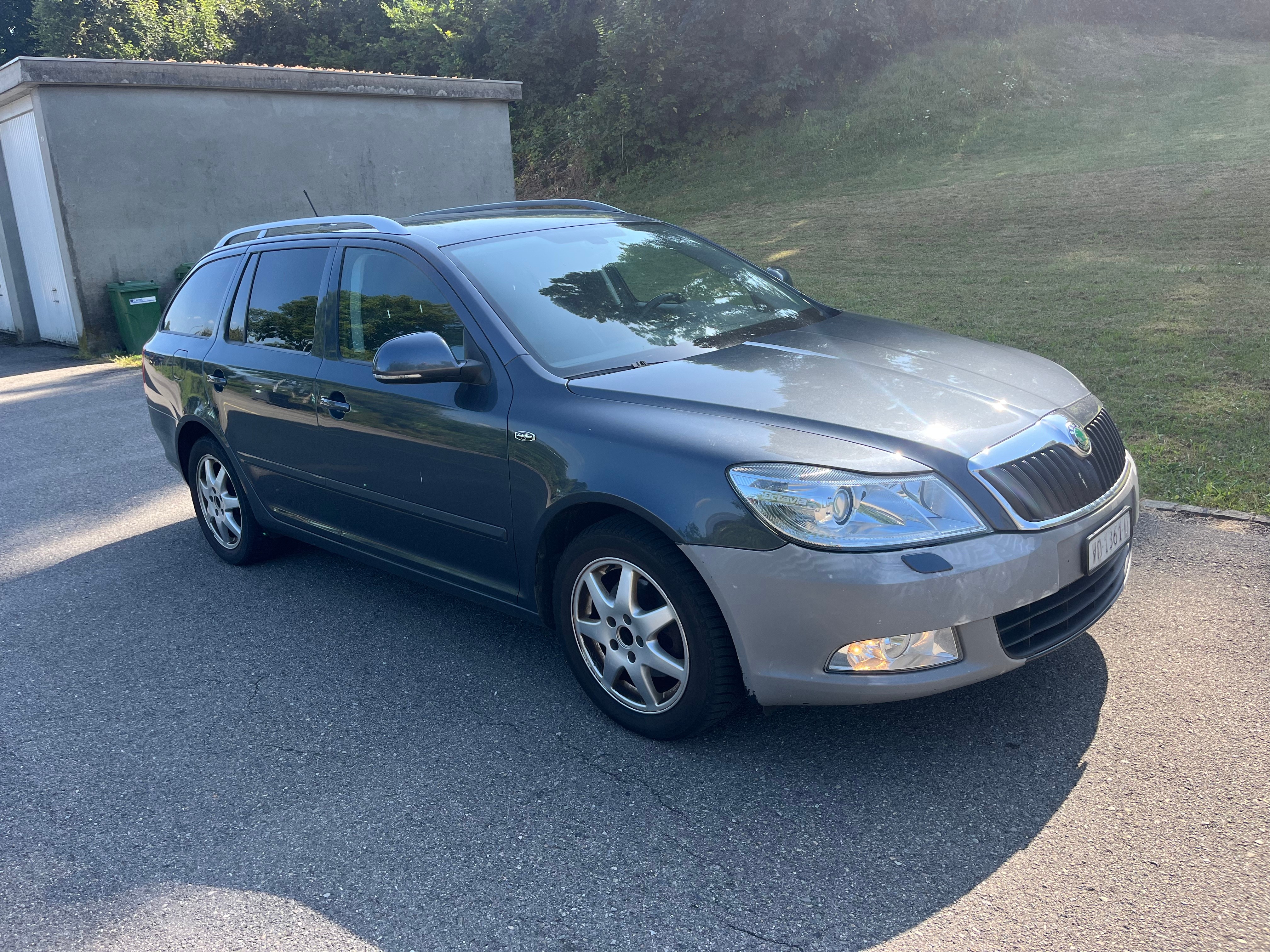 SKODA Octavia Combi 2.0 TDI Laurin & Klement 4x4 DSG