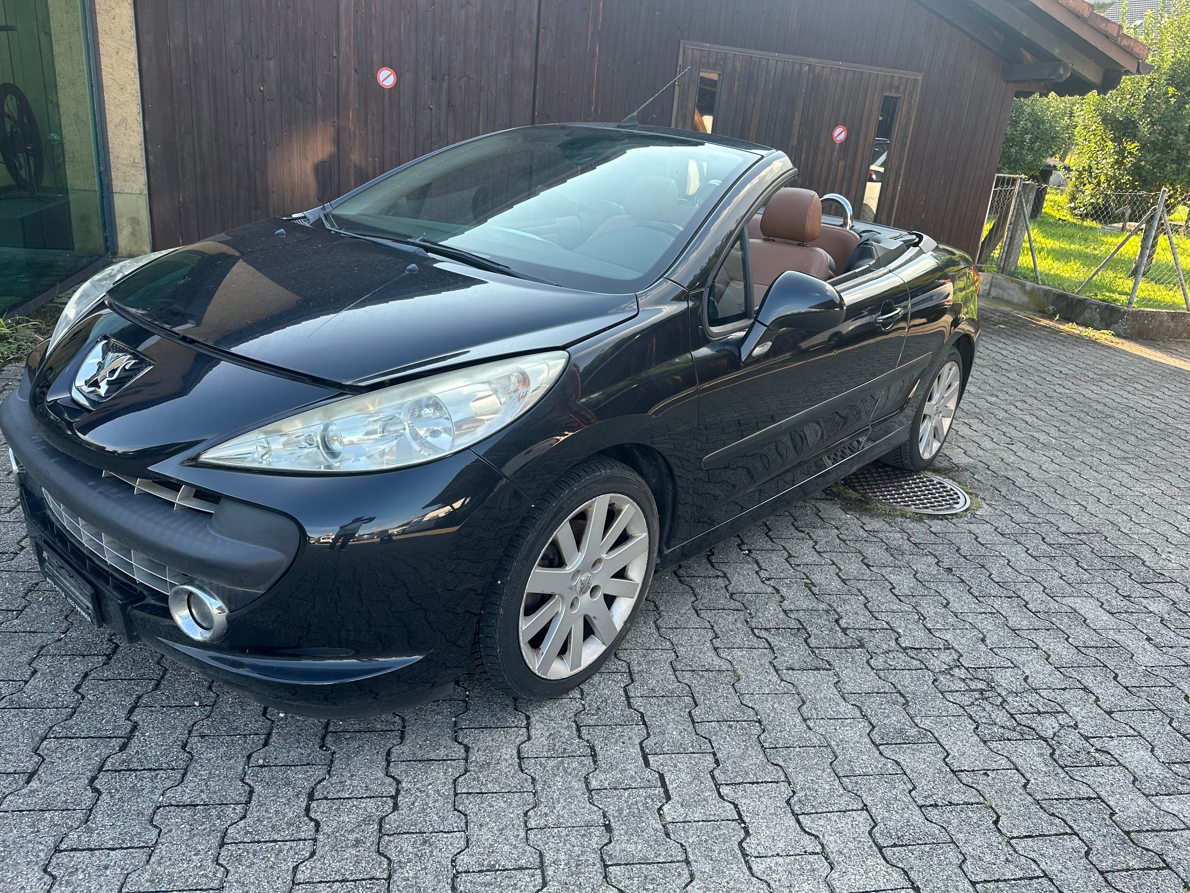 PEUGEOT 207 CC 1.6 16V Turbo Sport