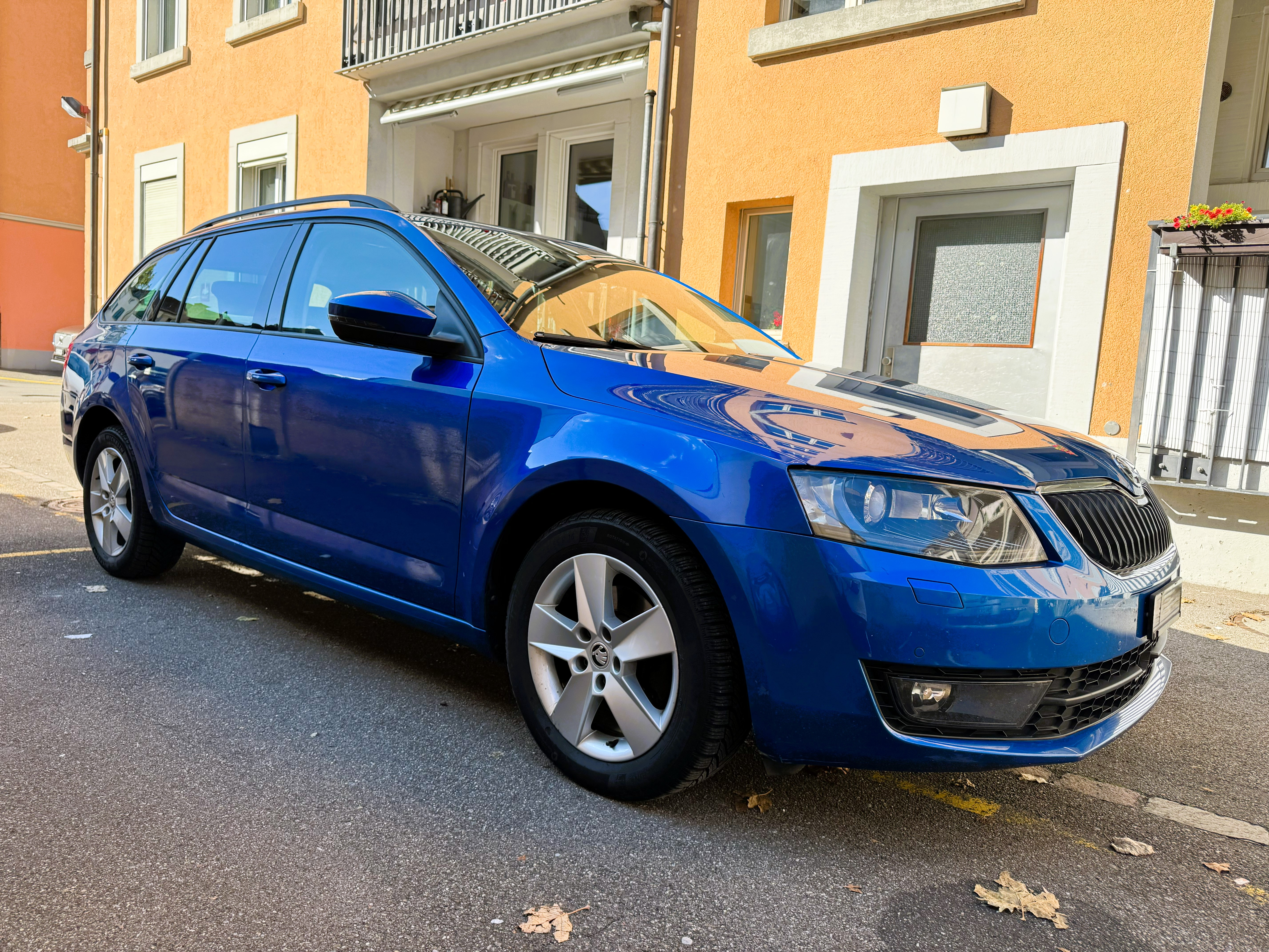 SKODA Octavia Combi 2.0 TDI Elegance DSG