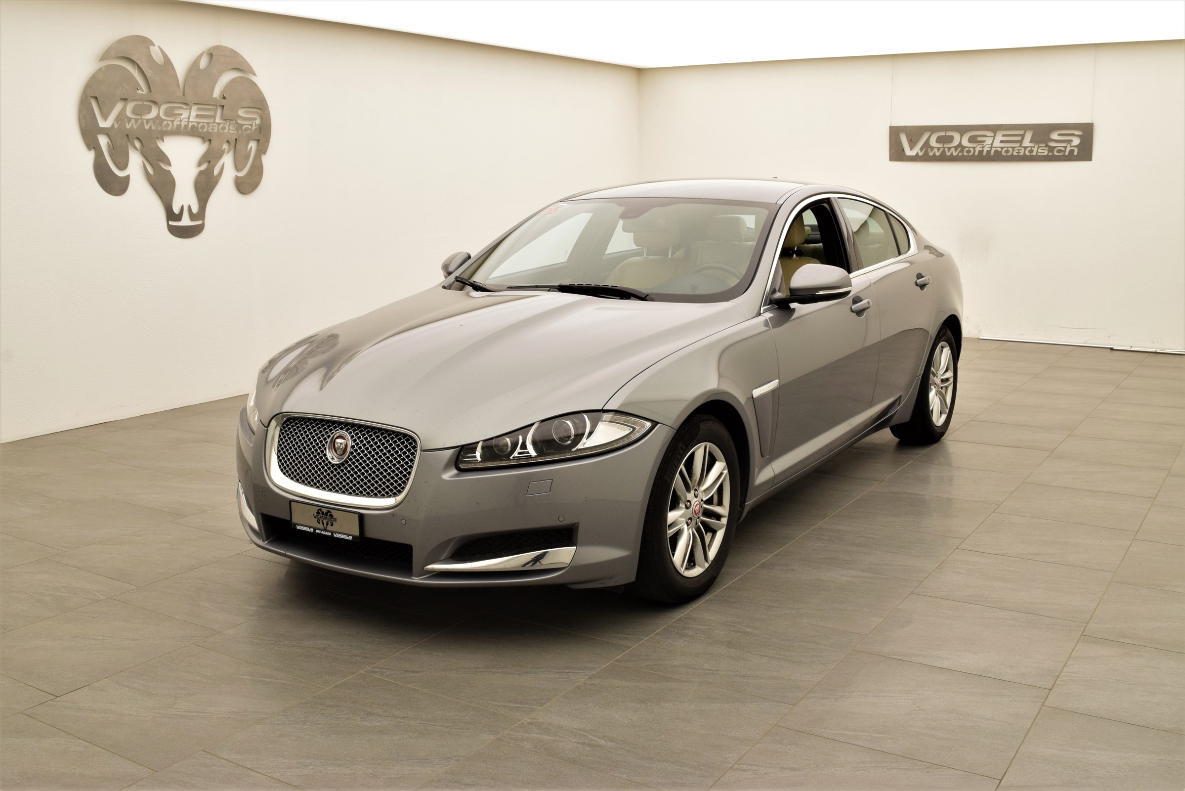 JAGUAR XF 2.2d luxury