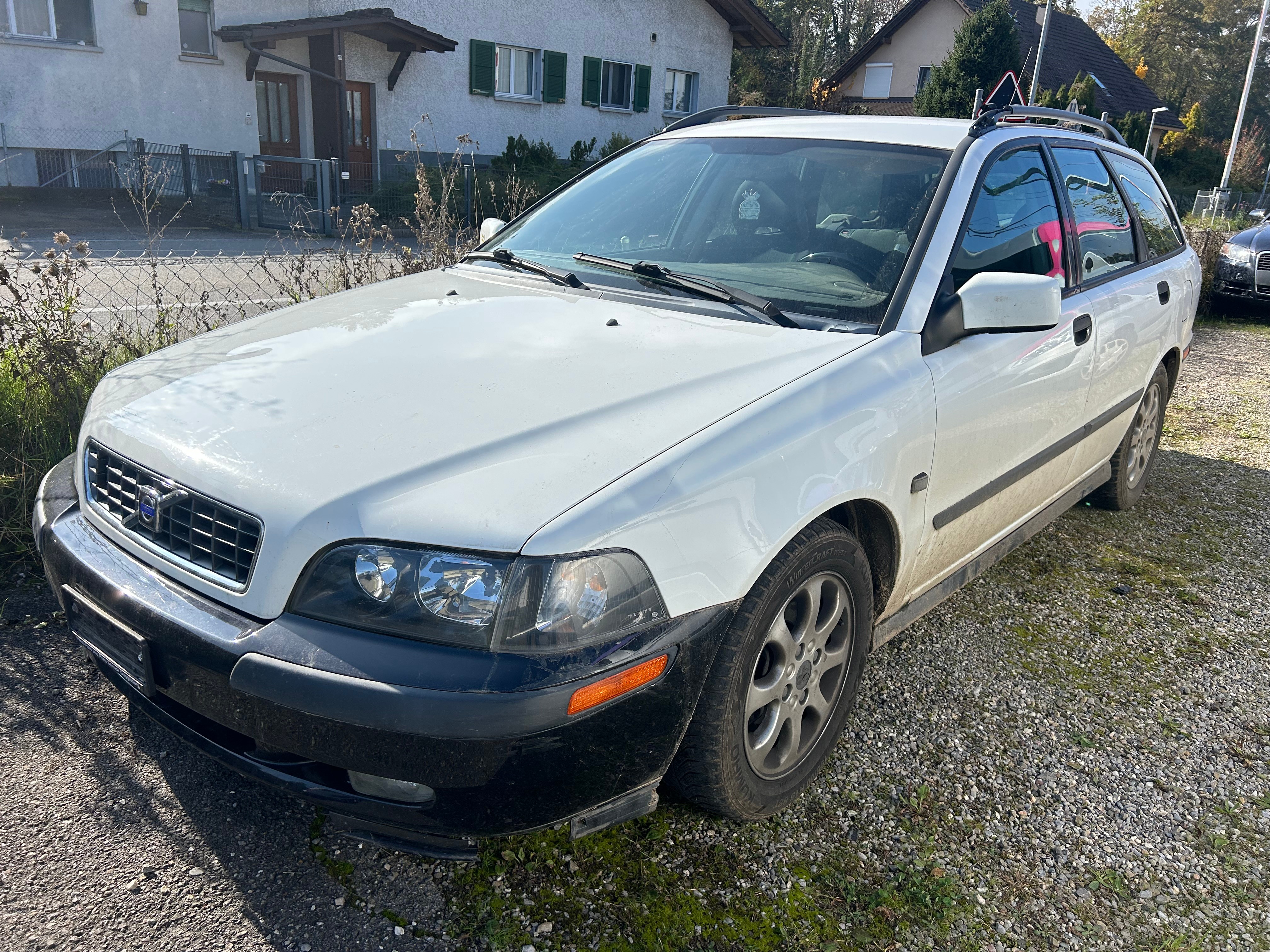 VOLVO V40 2.0T