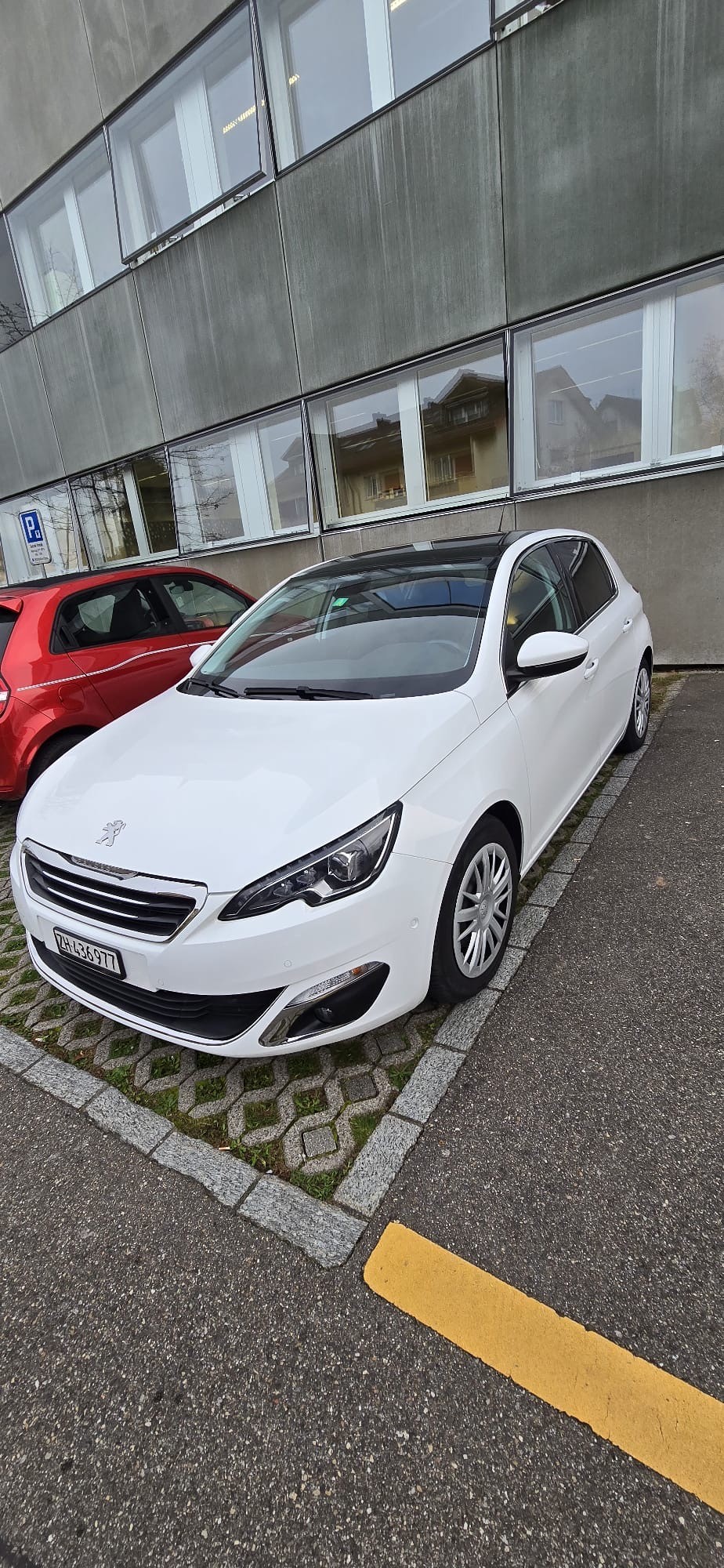 PEUGEOT 308 1.2 THP Allure Automatic