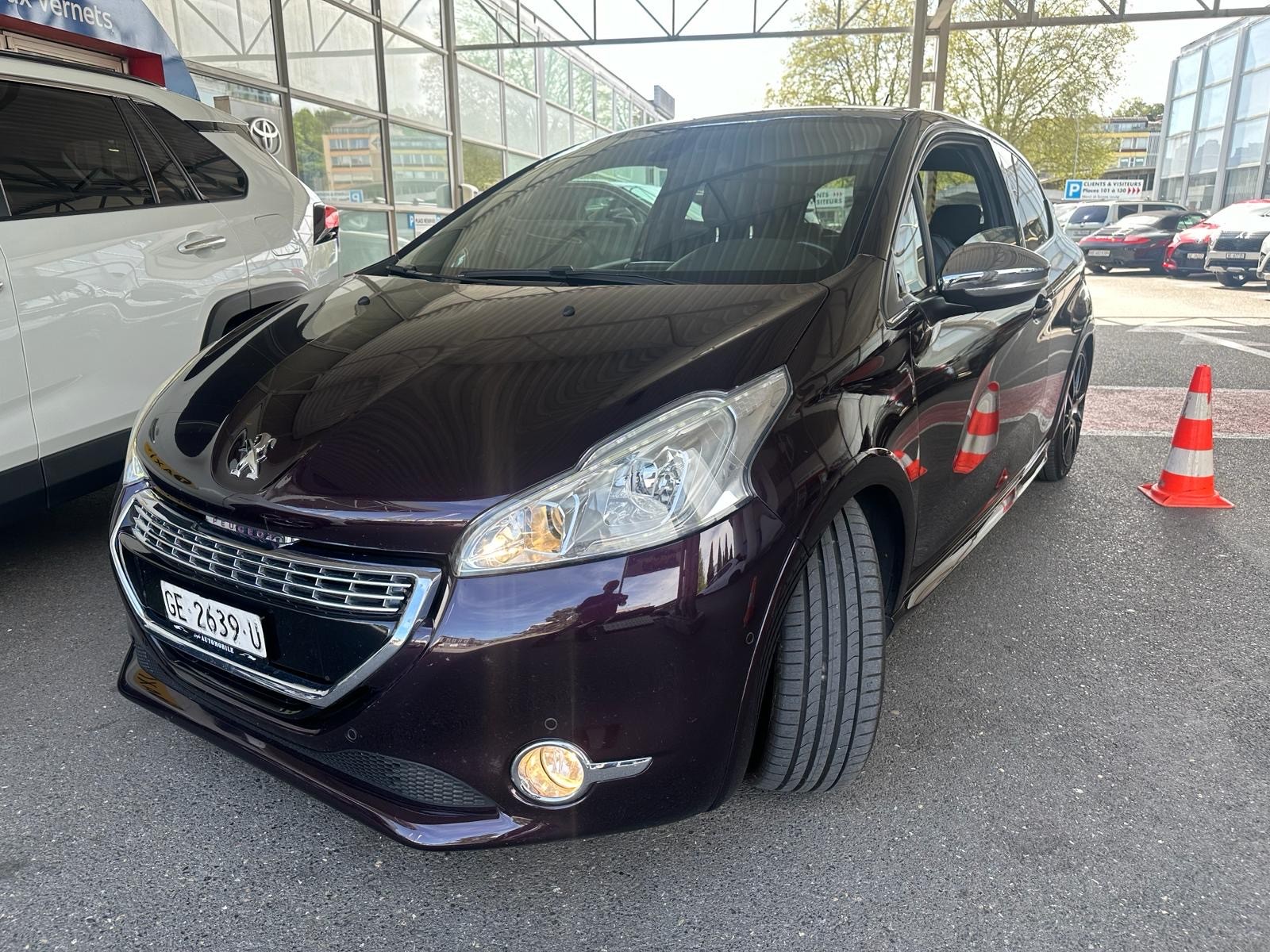 PEUGEOT 208 1.6 Turbo XY