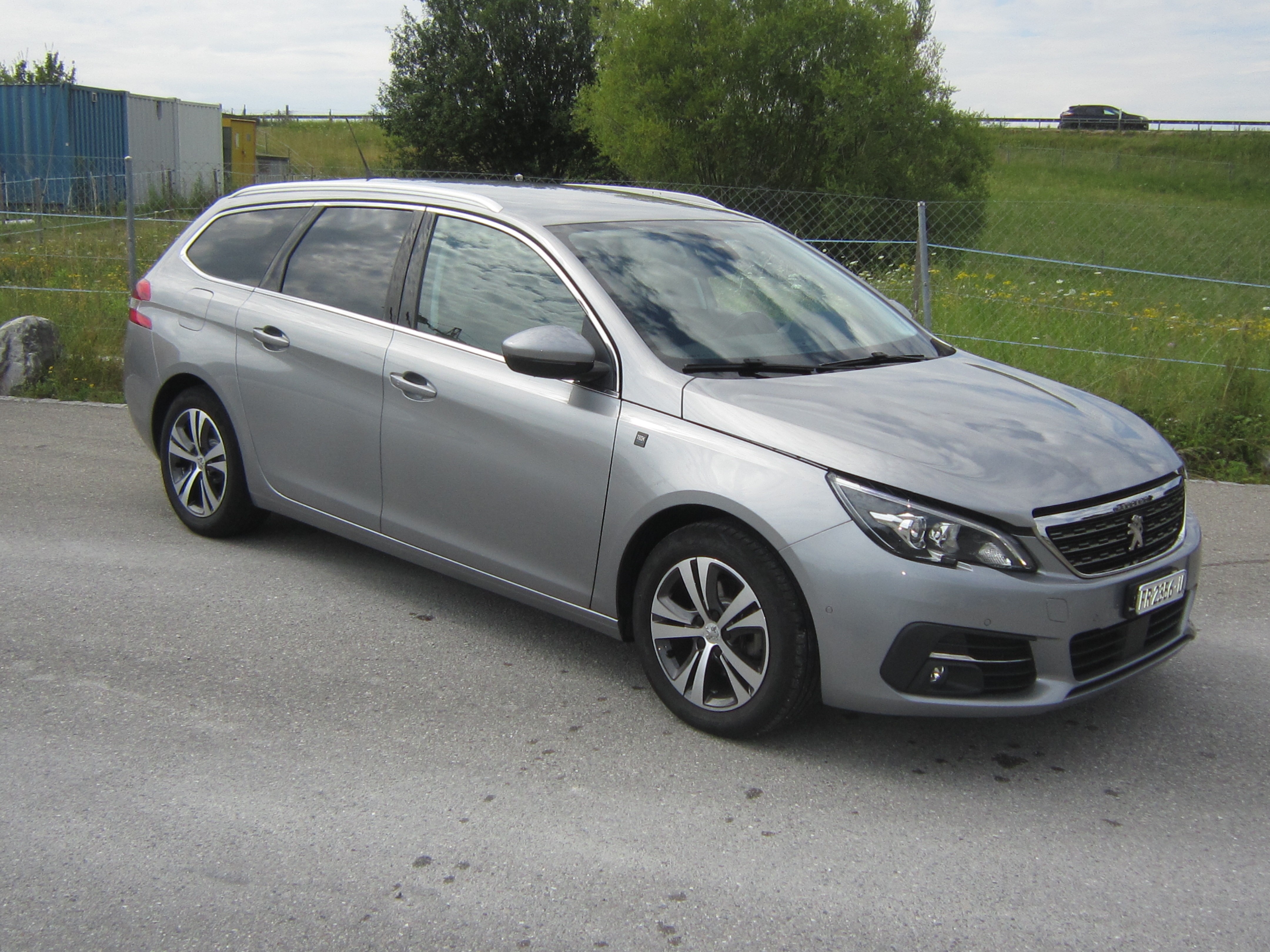 PEUGEOT 308 SW 1.2 Pure Tech Tech Edition EAT8