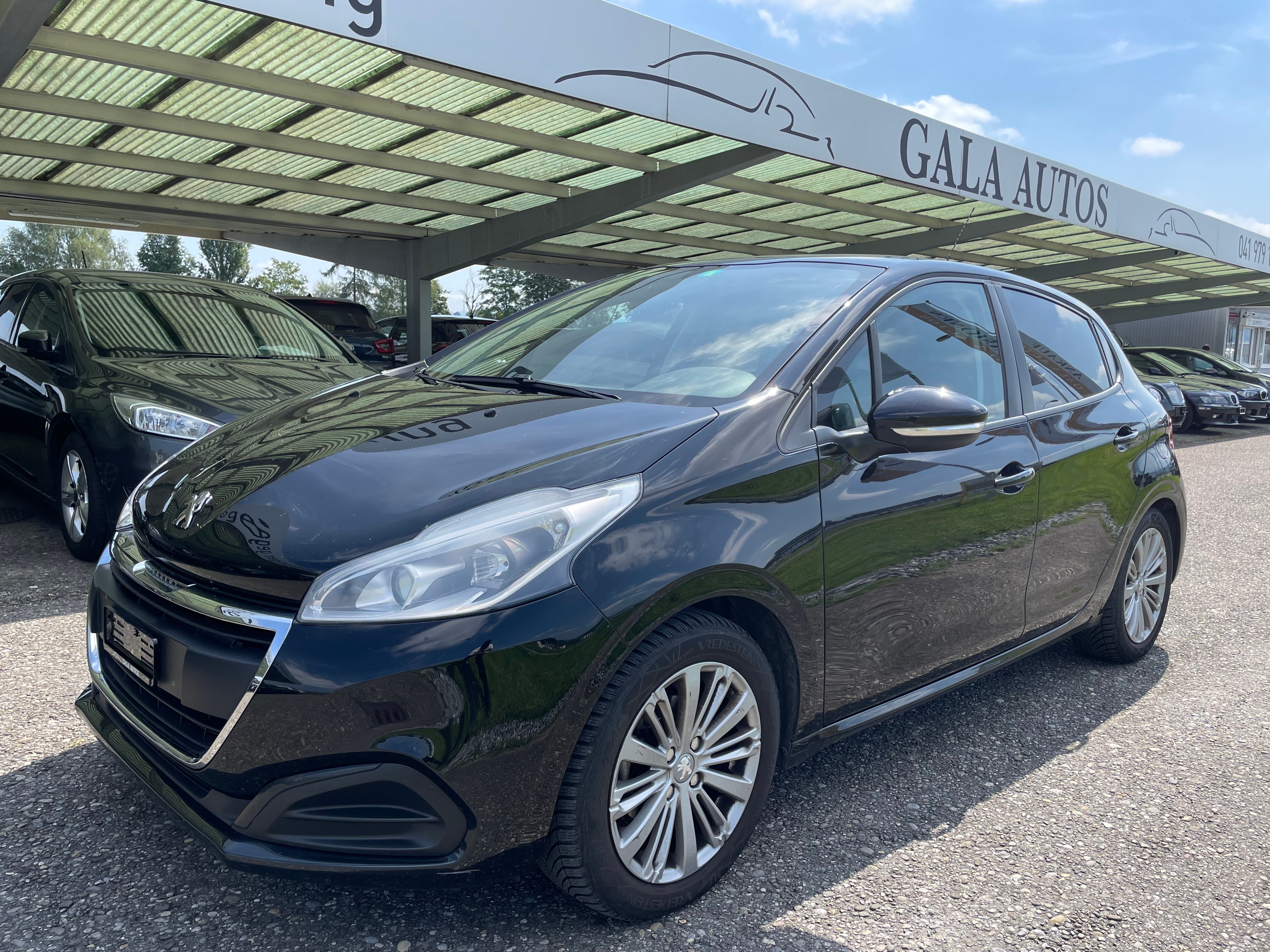 PEUGEOT 208 1.2 PureTech Active EAT6