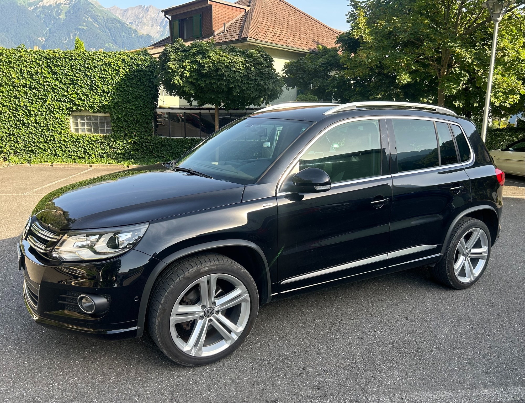 VW Tiguan 2.0 TSI R-Line Design 4Motion DSG