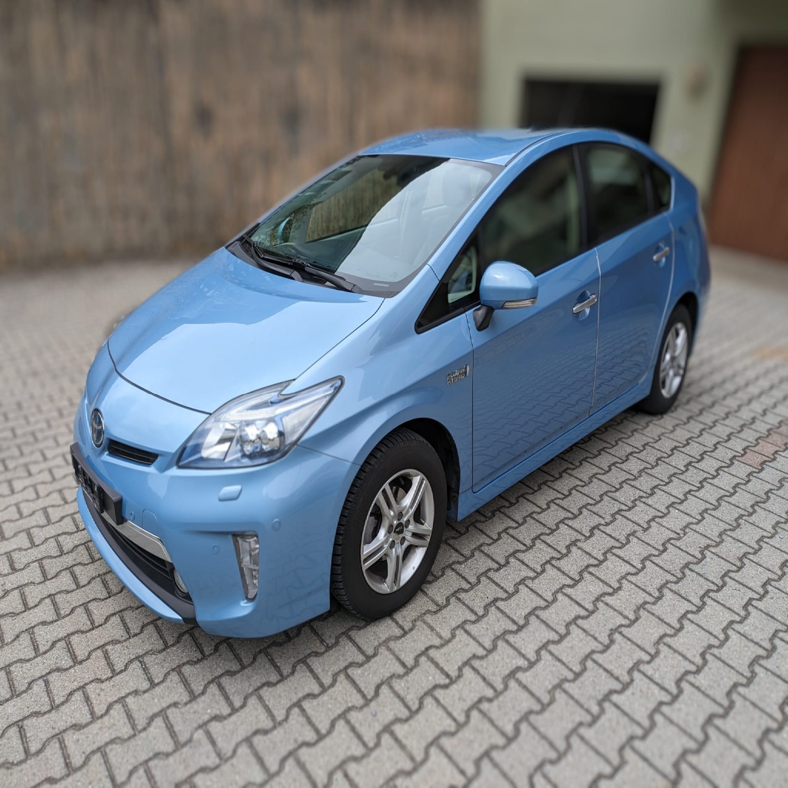 TOYOTA Prius 1.8 16V Plug-in Hybrid Sol