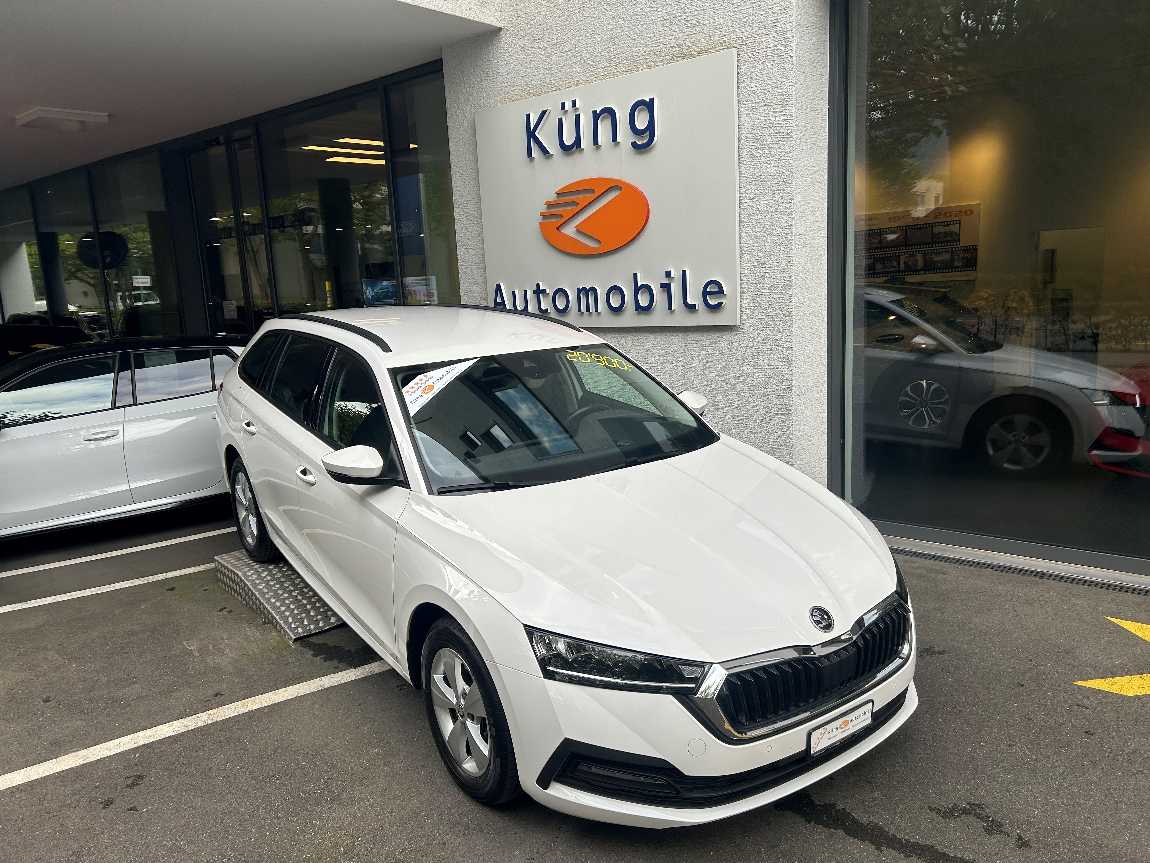 SKODA Octavia Combi 2.0 TDI DSG Ambition