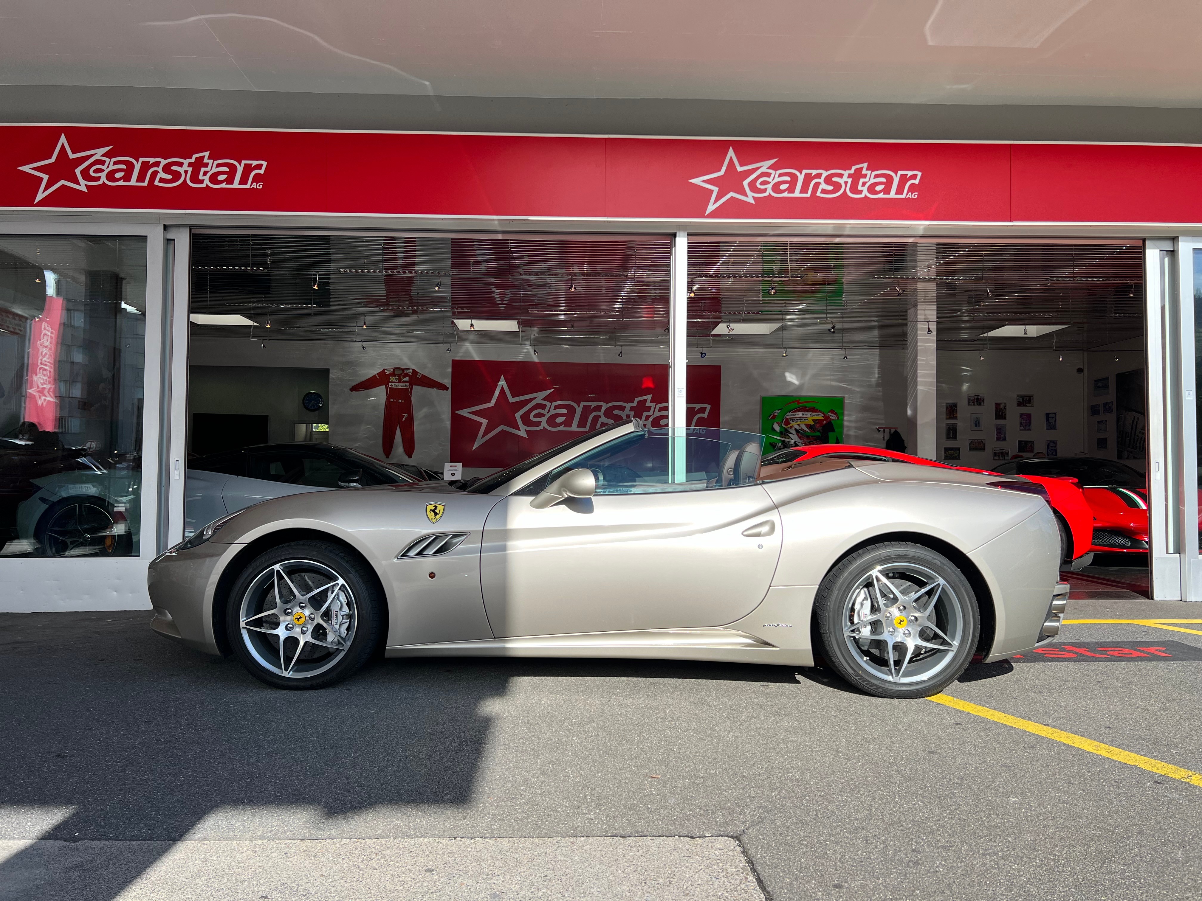 FERRARI California 4.3 V8