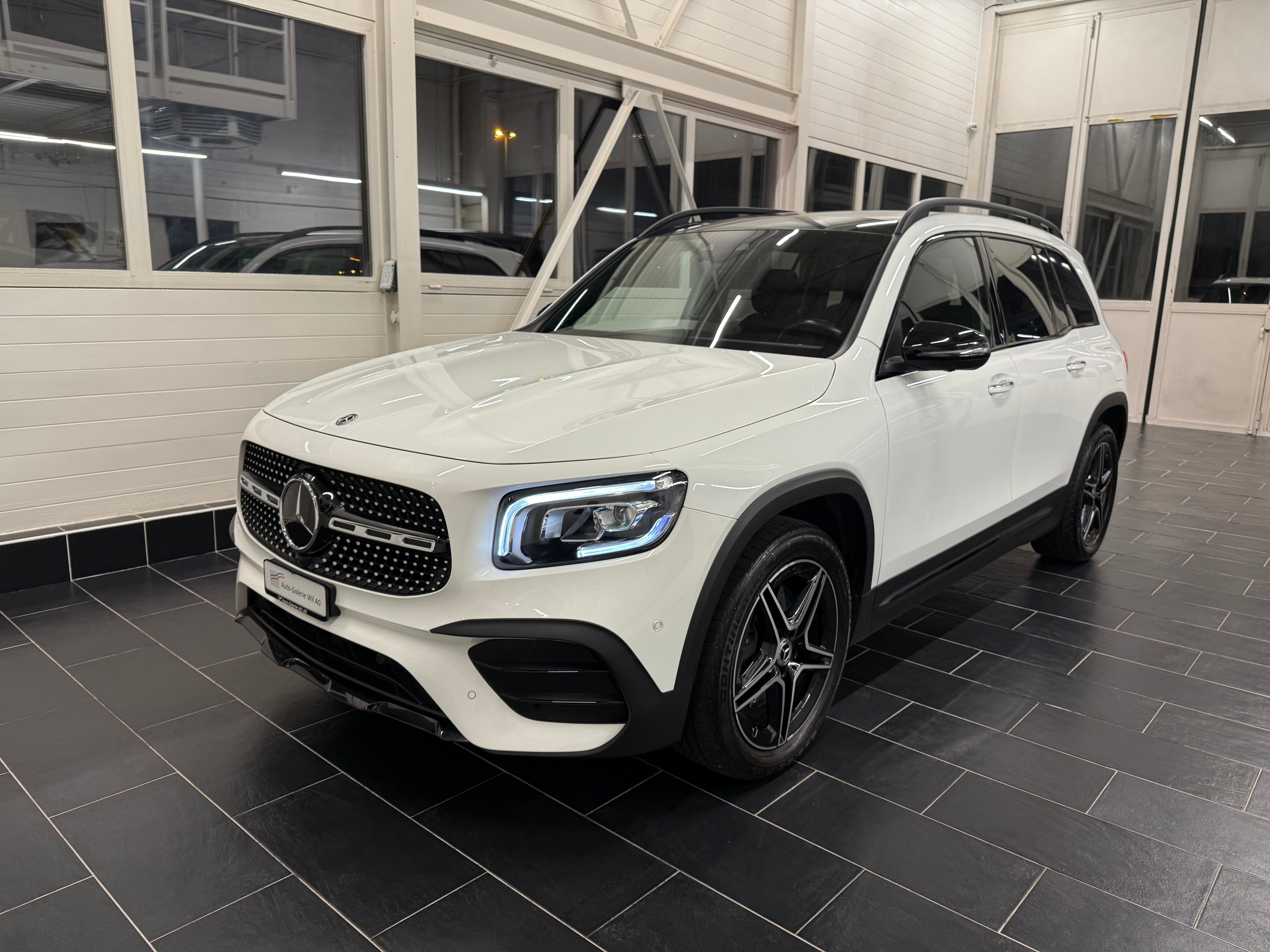 MERCEDES-BENZ GLB 250 4Matic AMG Line 8G-Tronic