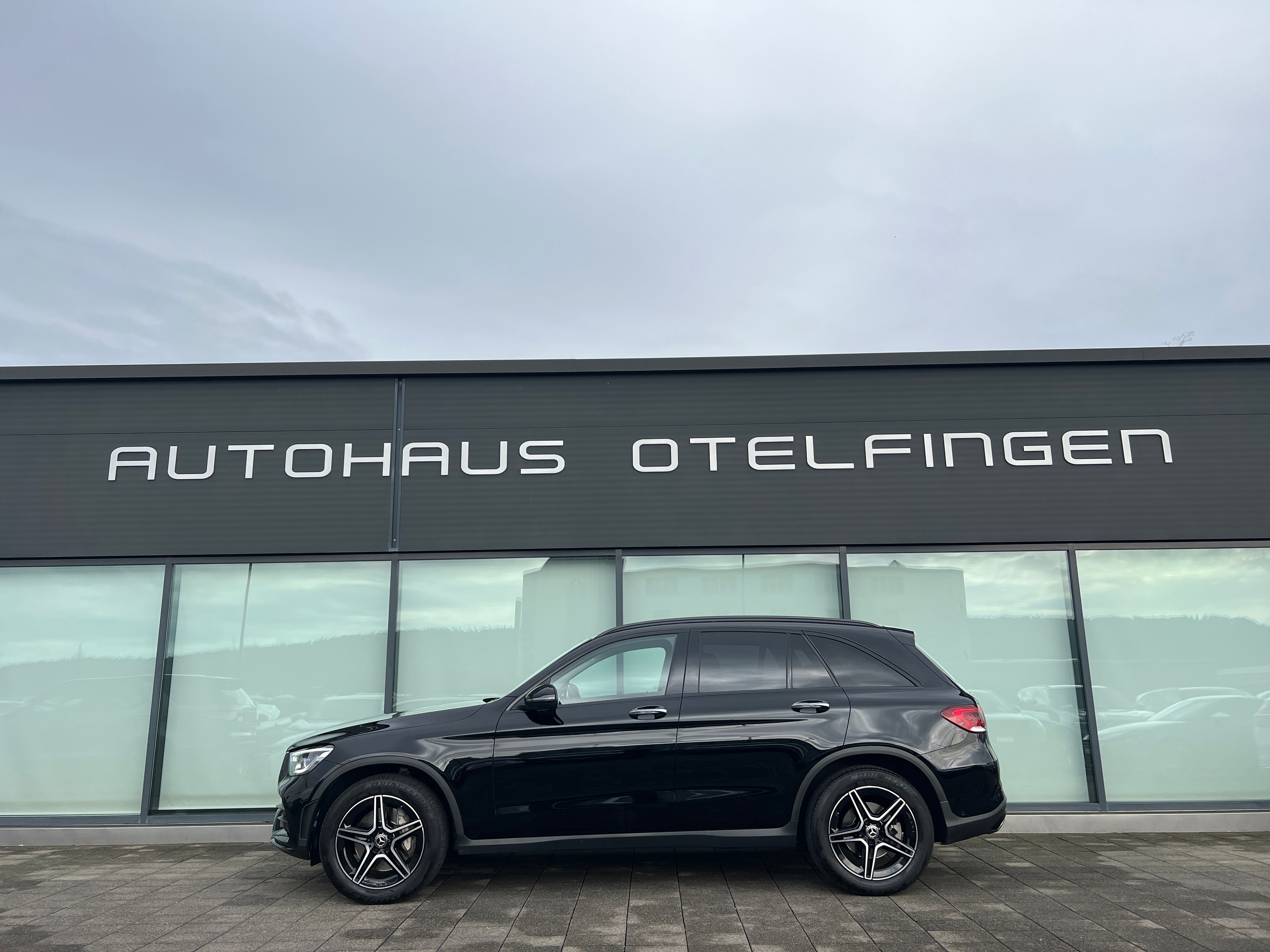 MERCEDES-BENZ GLC 300 d AMG Line 4Matic 9G-Tronic