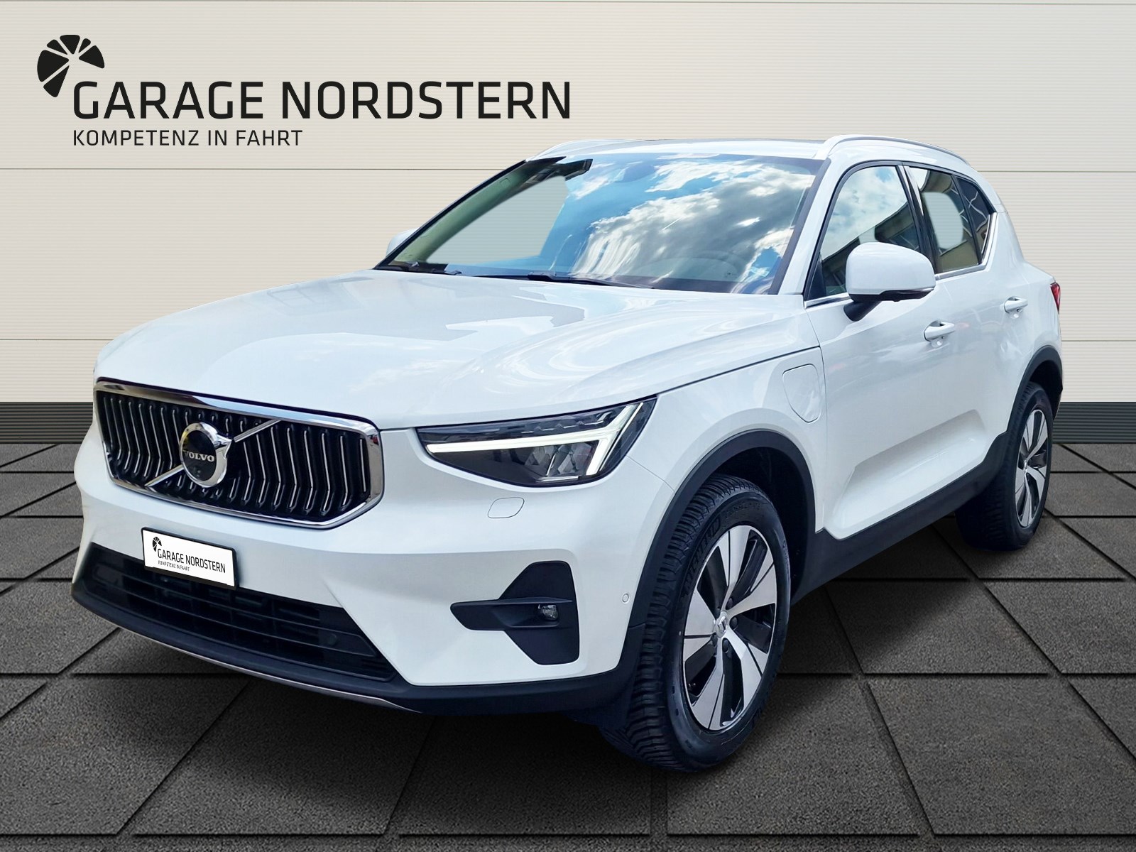 VOLVO XC40 1.5 T5 PiH Plus Bright