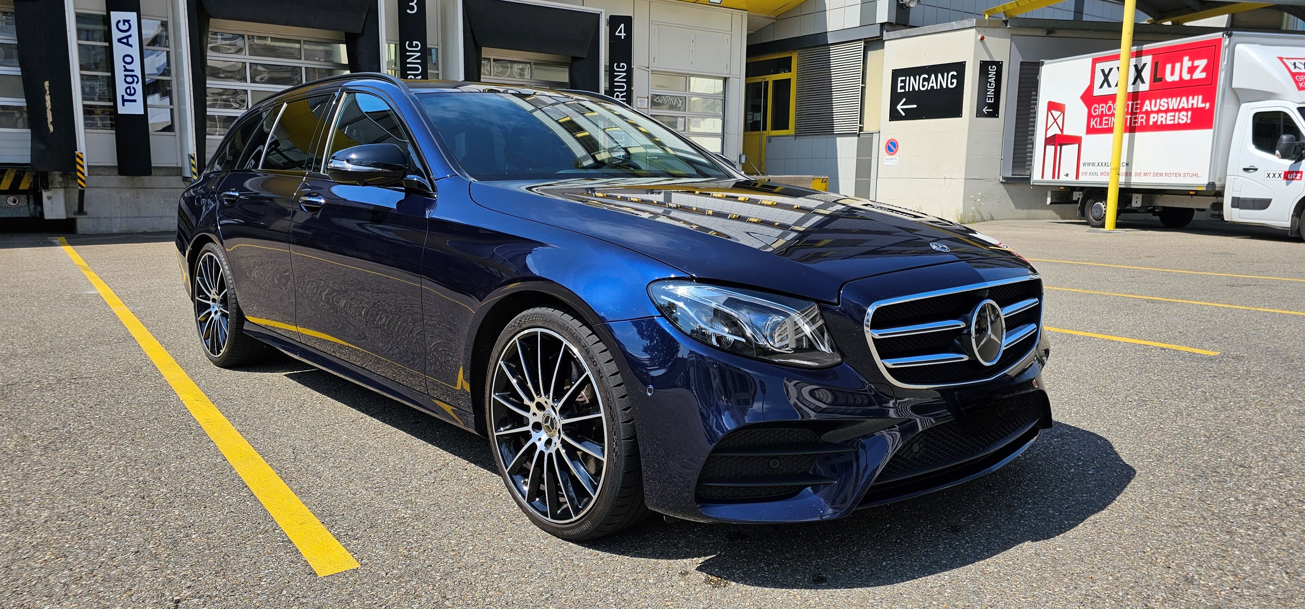 MERCEDES-BENZ E 220 d 4Matic T- Modell Swiss Star