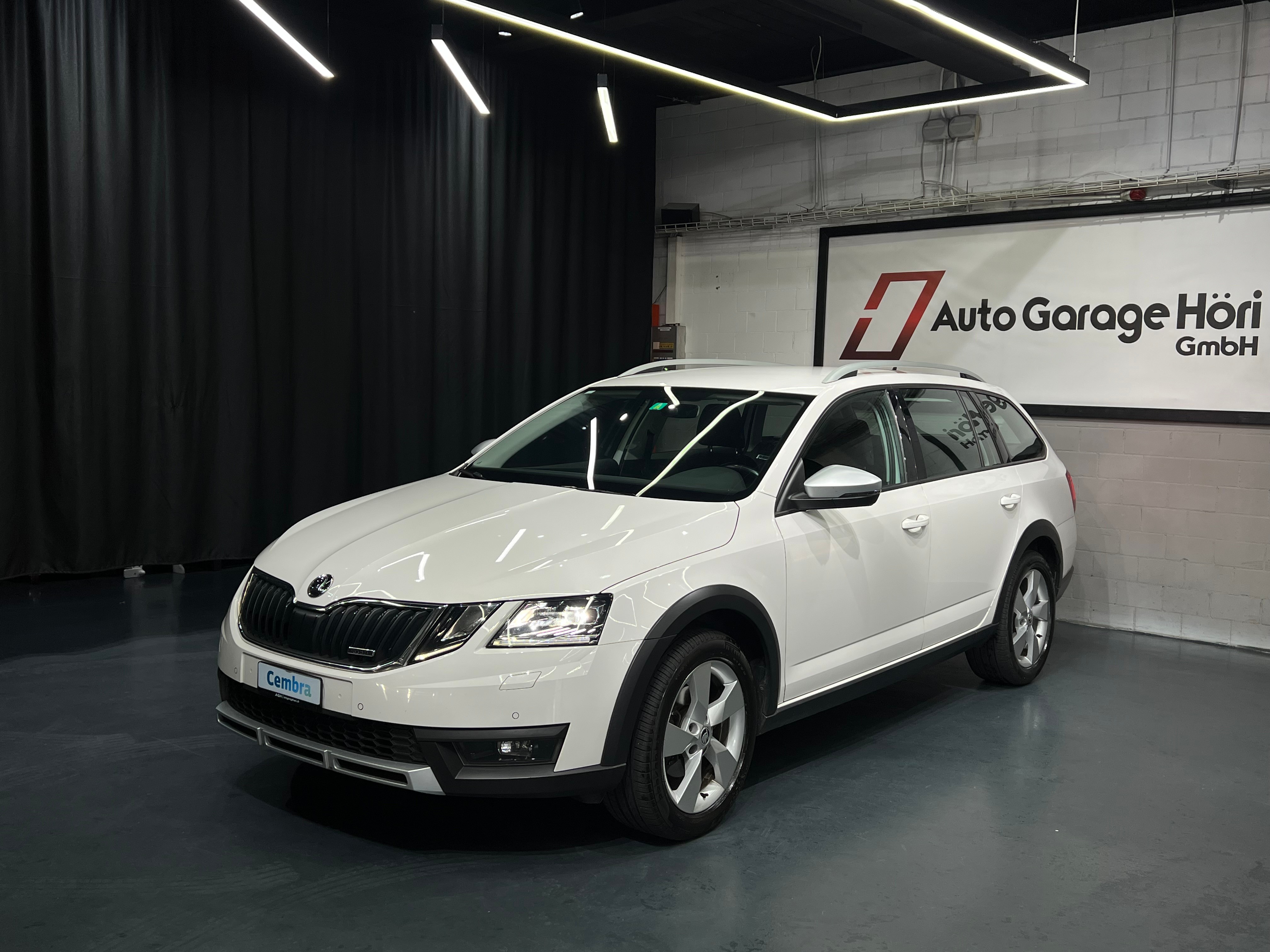 SKODA Octavia Combi 2.0 TDI Scout 4x4 DSG