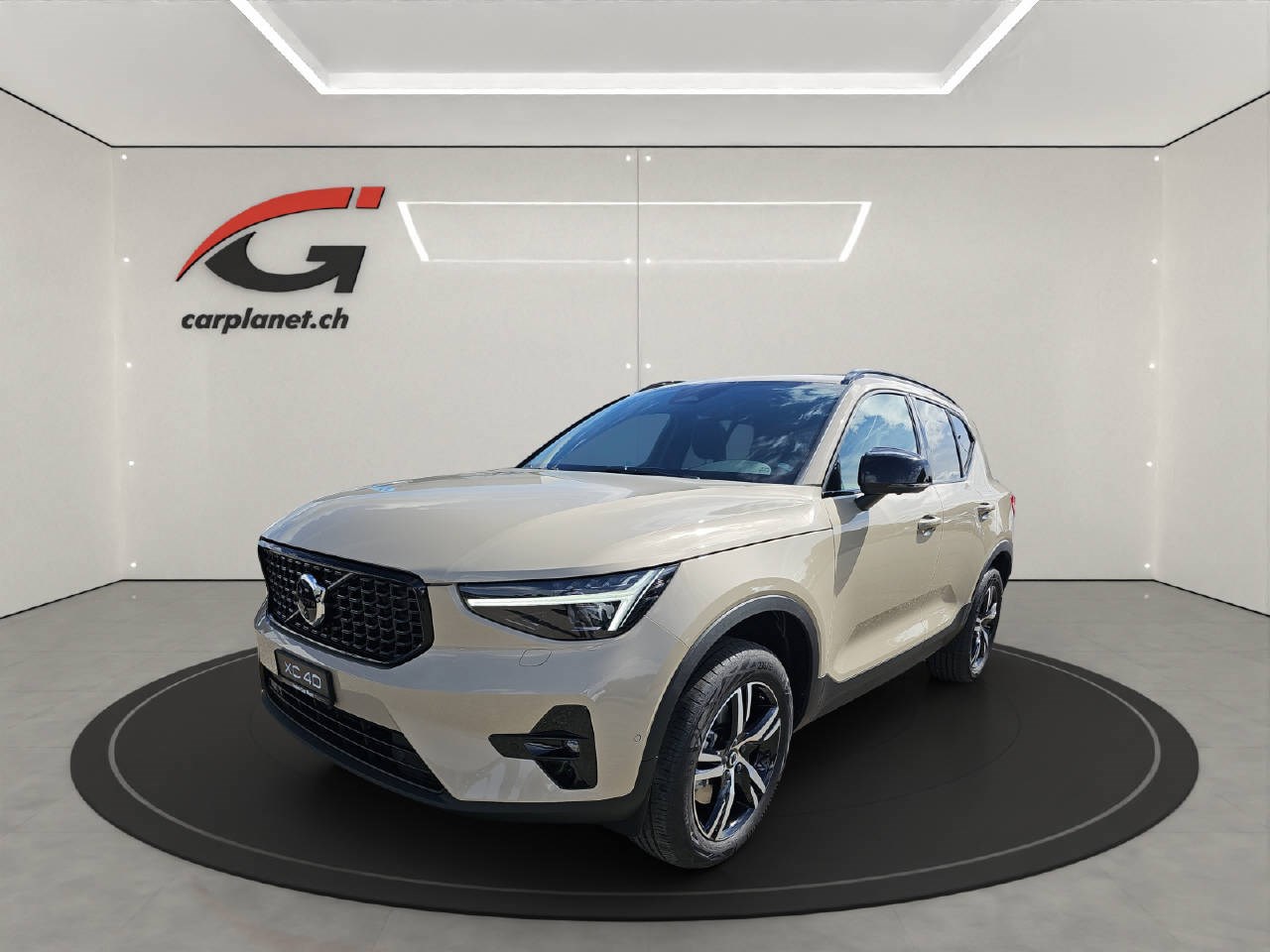 VOLVO XC40 2.0 B3 MH Plus Dark