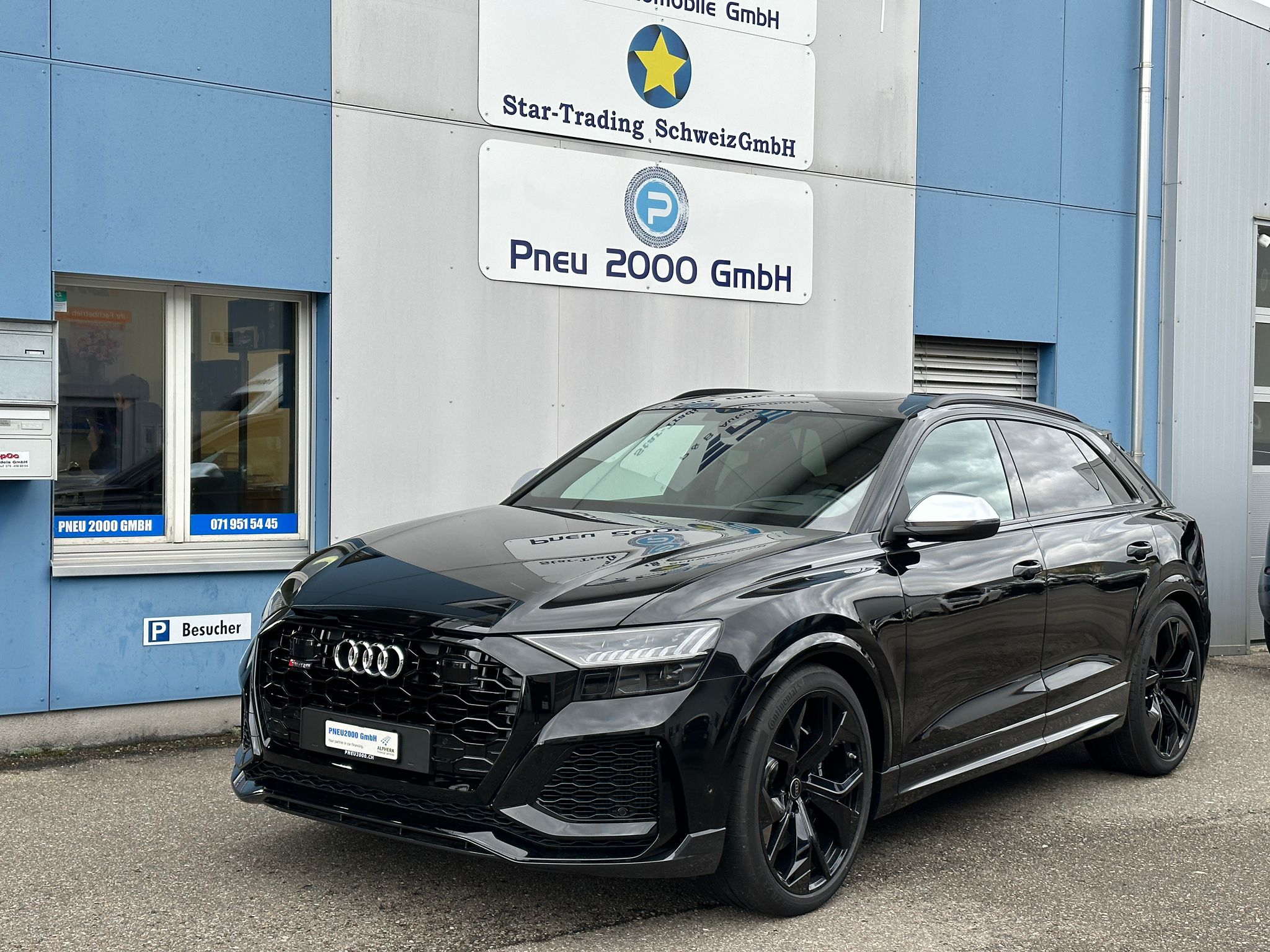 AUDI RSQ8 quattro tiptronic