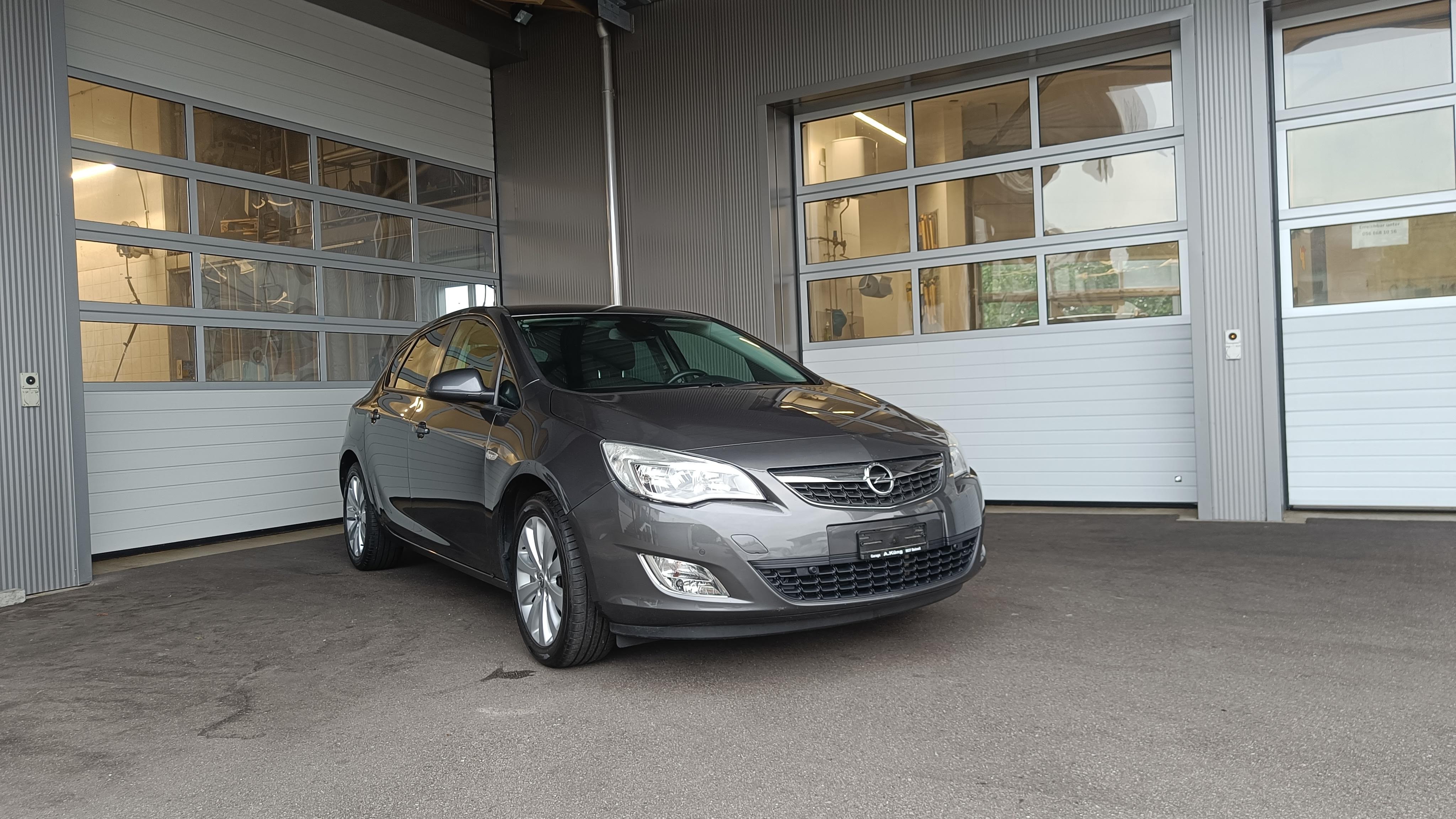 OPEL Astra 1.4i 16V Turbo Sport