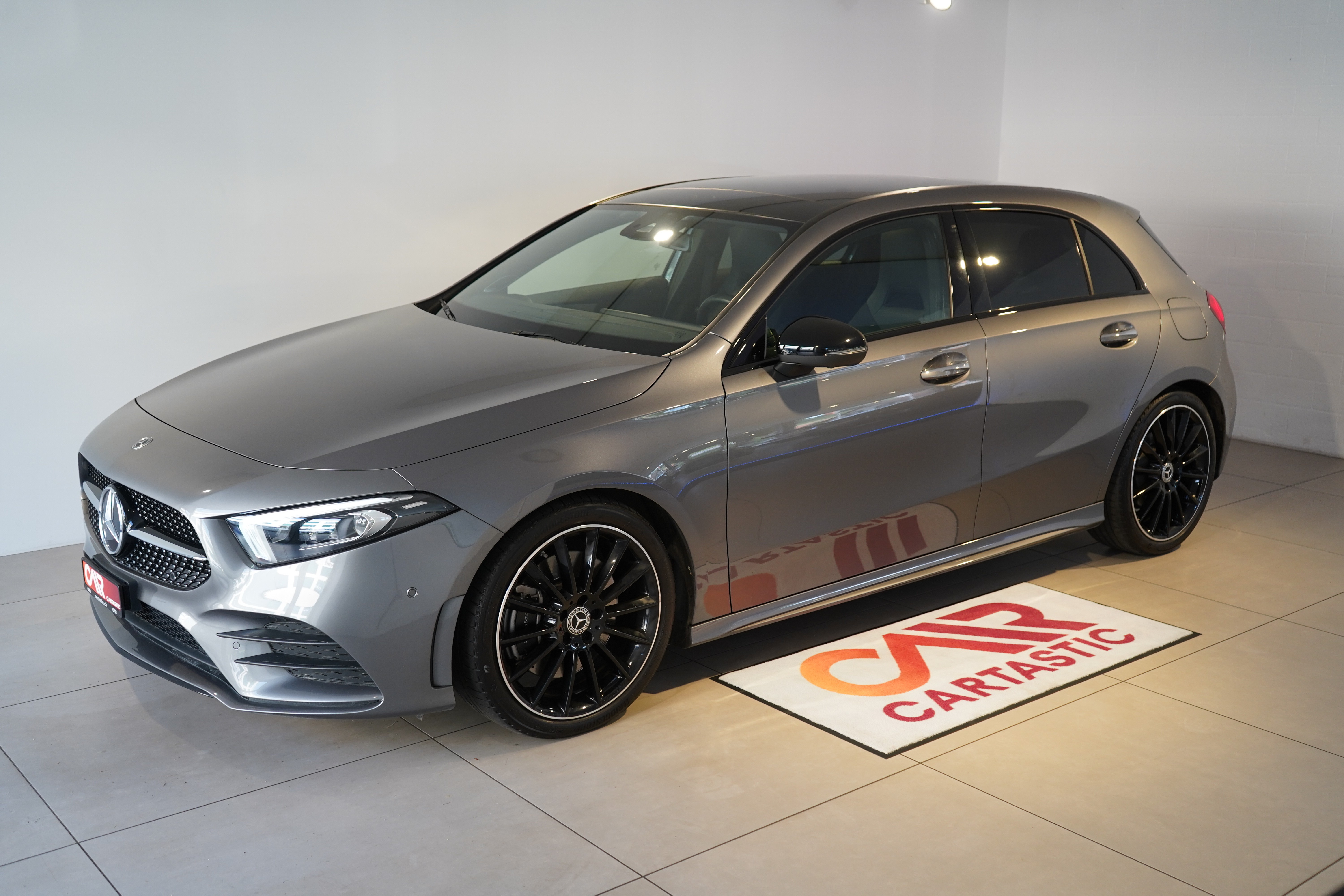 MERCEDES-BENZ A 250 AMG Line 4Matic