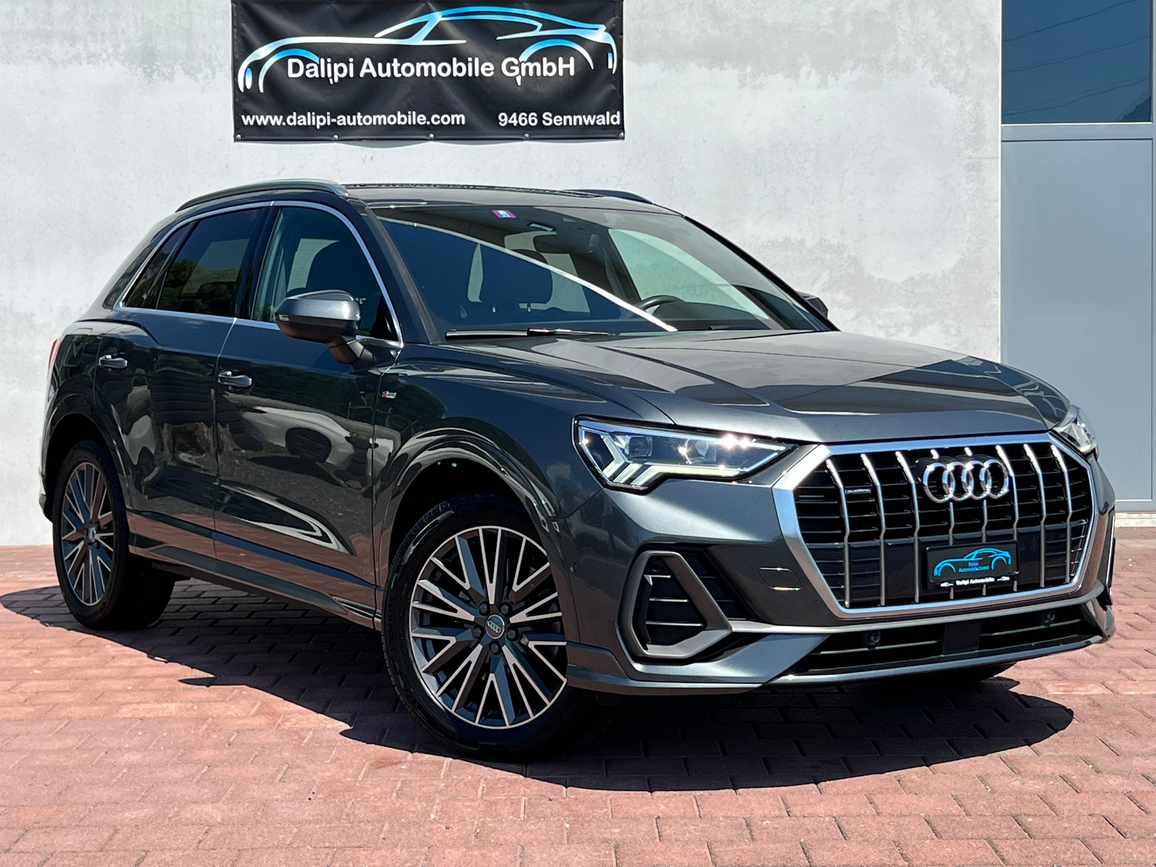 AUDI Q3 40 TDI S line quattro S-tronic