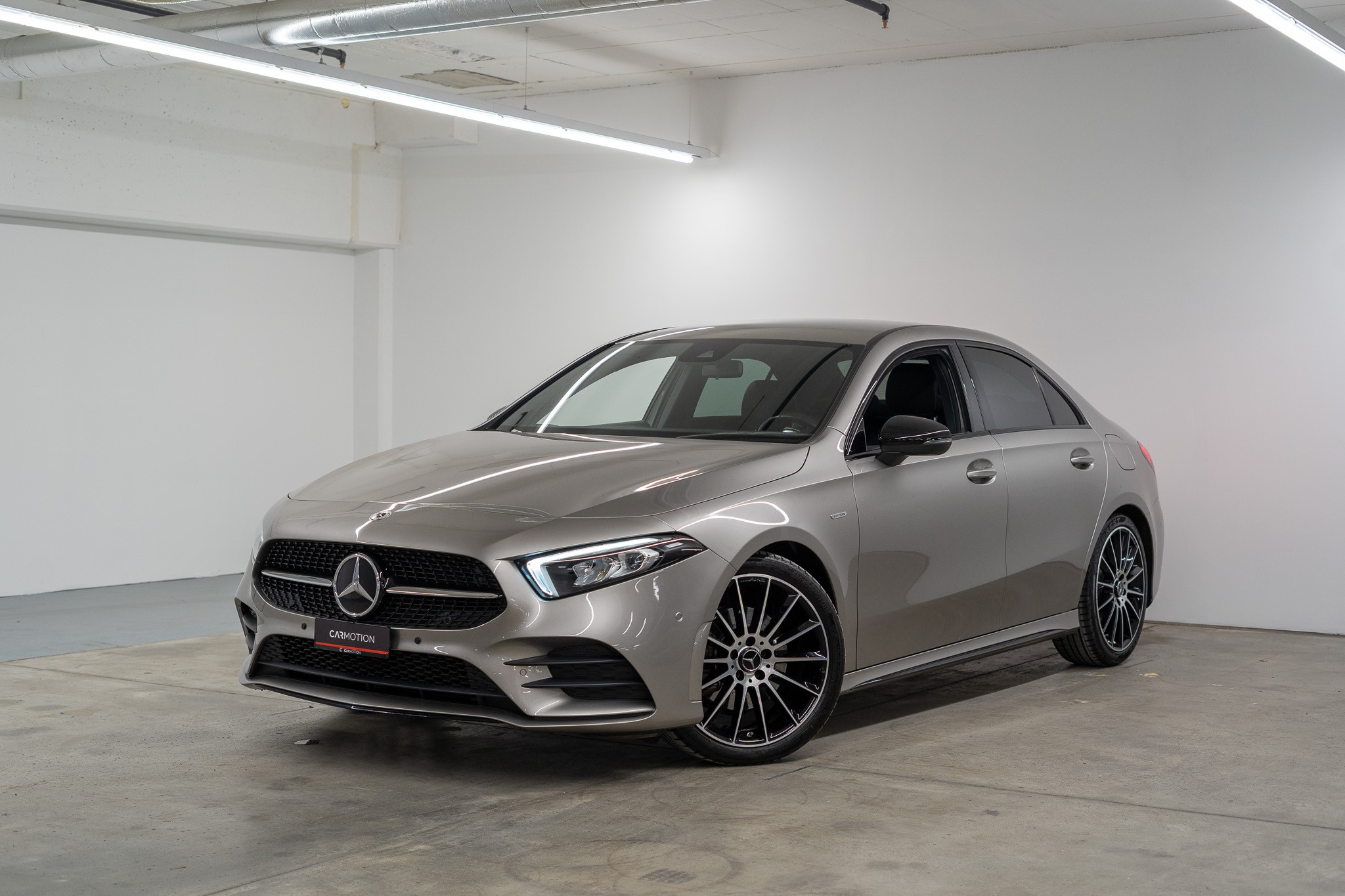 MERCEDES-BENZ A 220 AMG Line 4m Limousine